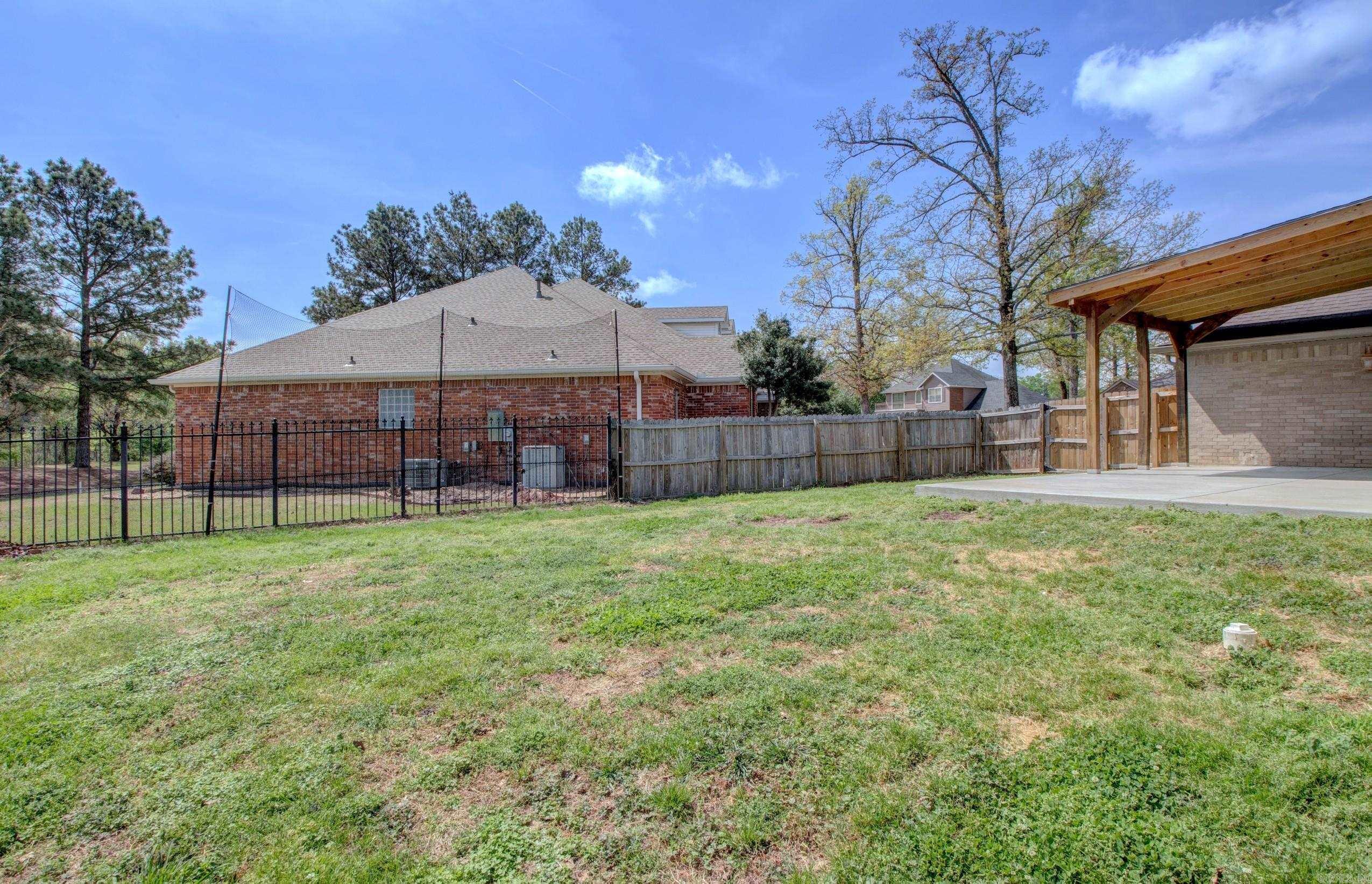 226 Country Club Parkway Maumelle, AR 72113