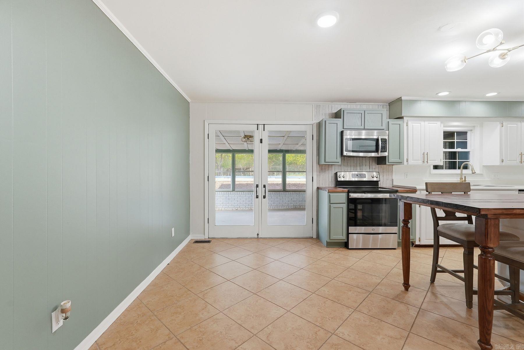 1026 S Claremont Ave Sherwood, AR 72120