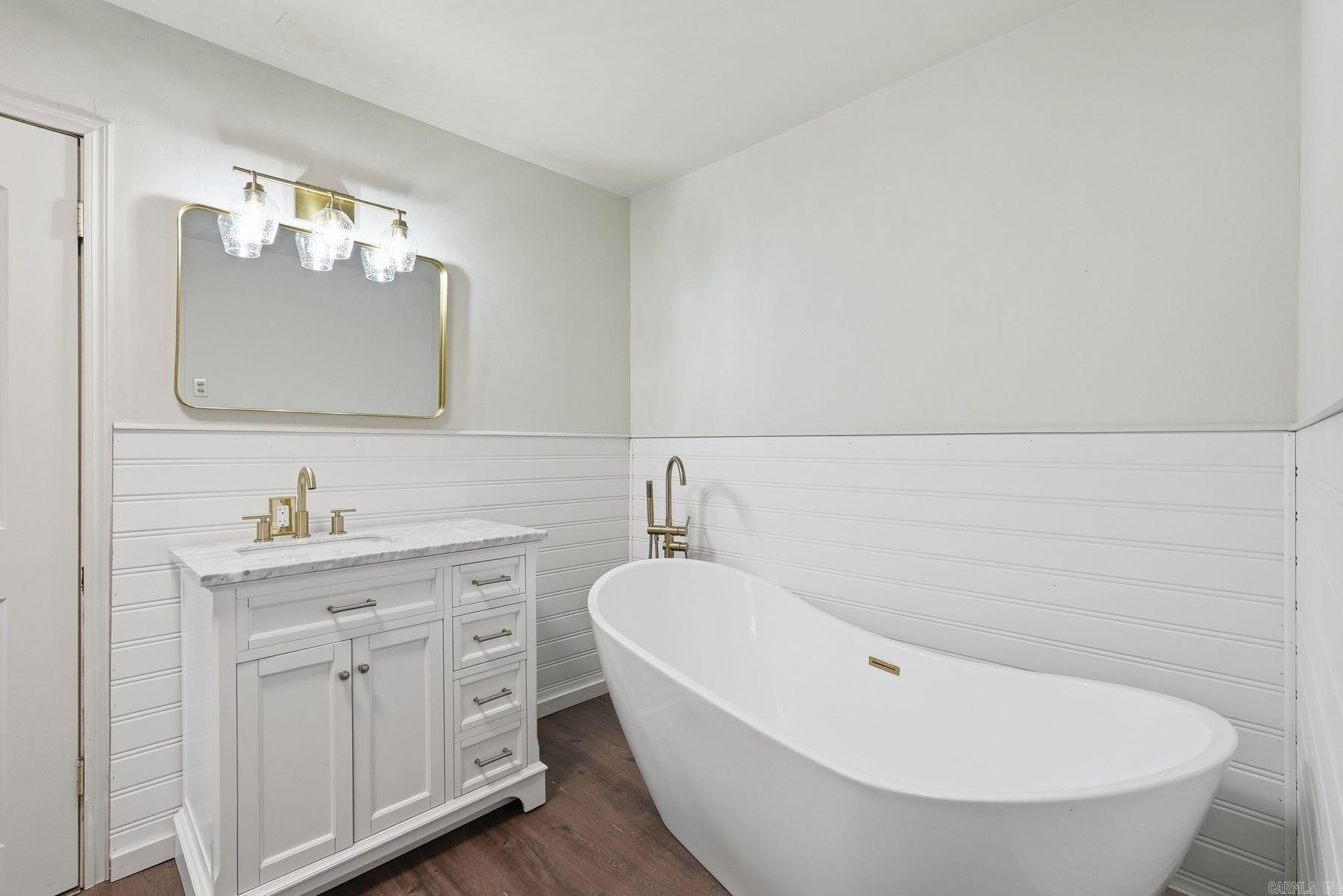 1026 S Claremont Ave Sherwood, AR 72120