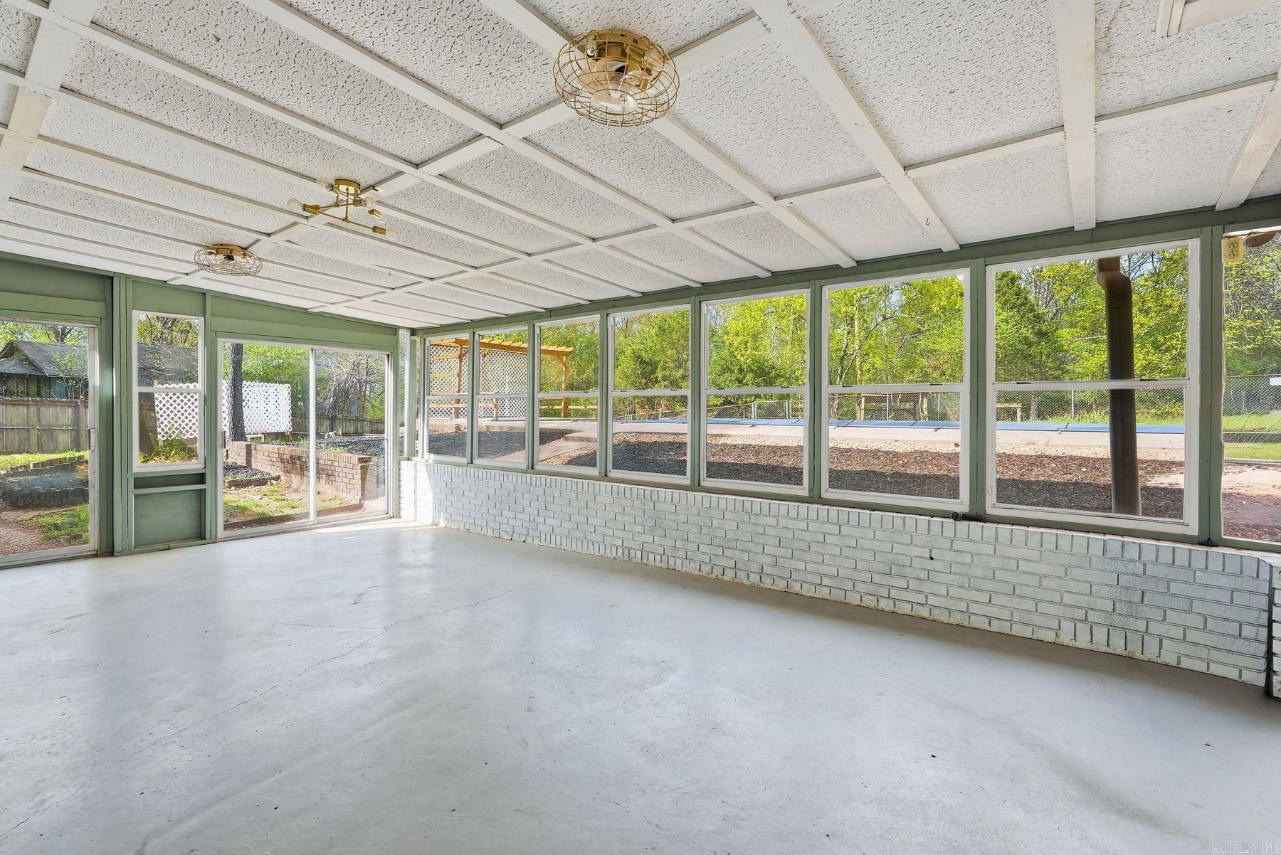 1026 S Claremont Ave Sherwood, AR 72120