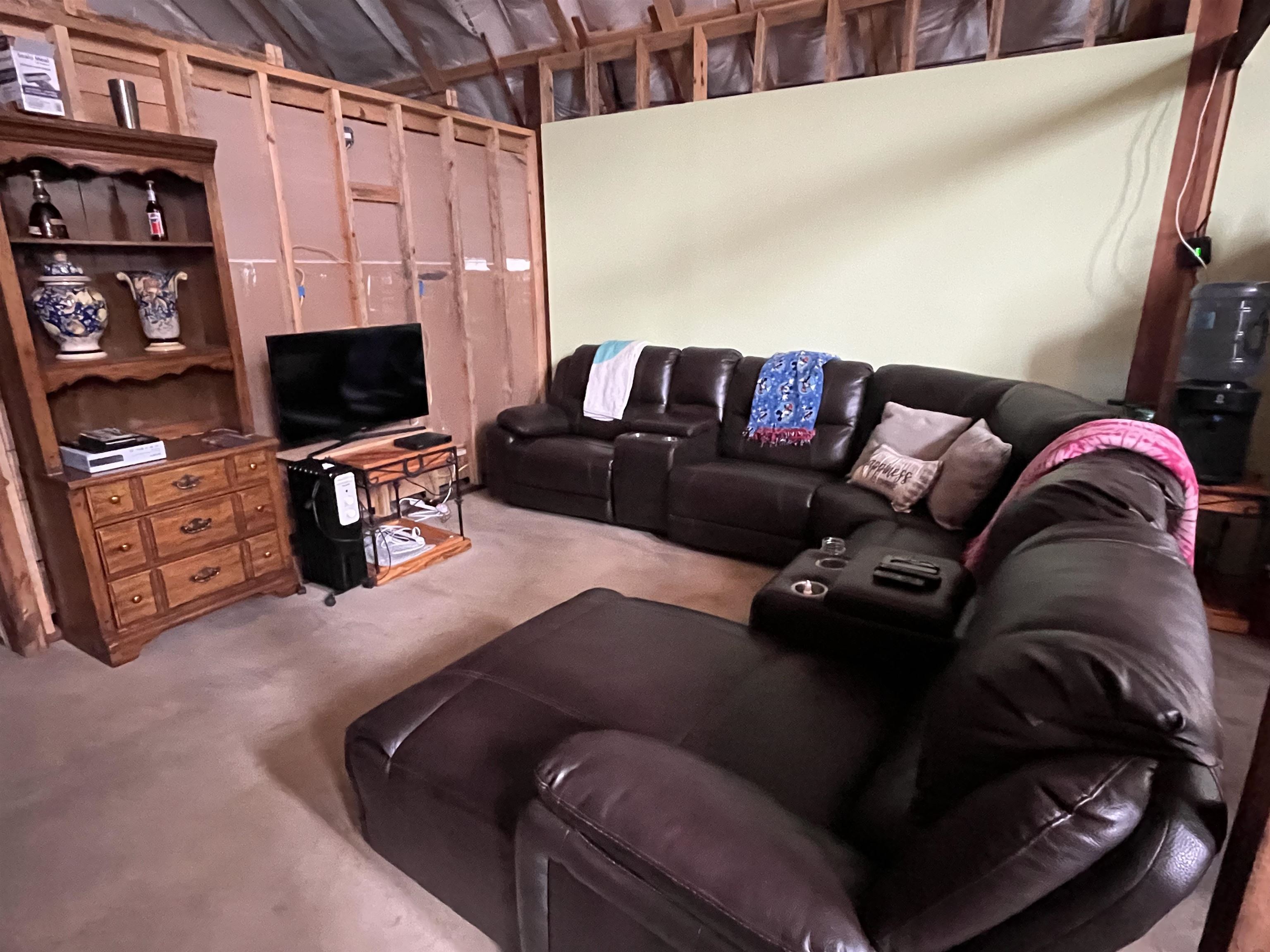 1170 county road 255 Thayer, MO 65791-9999