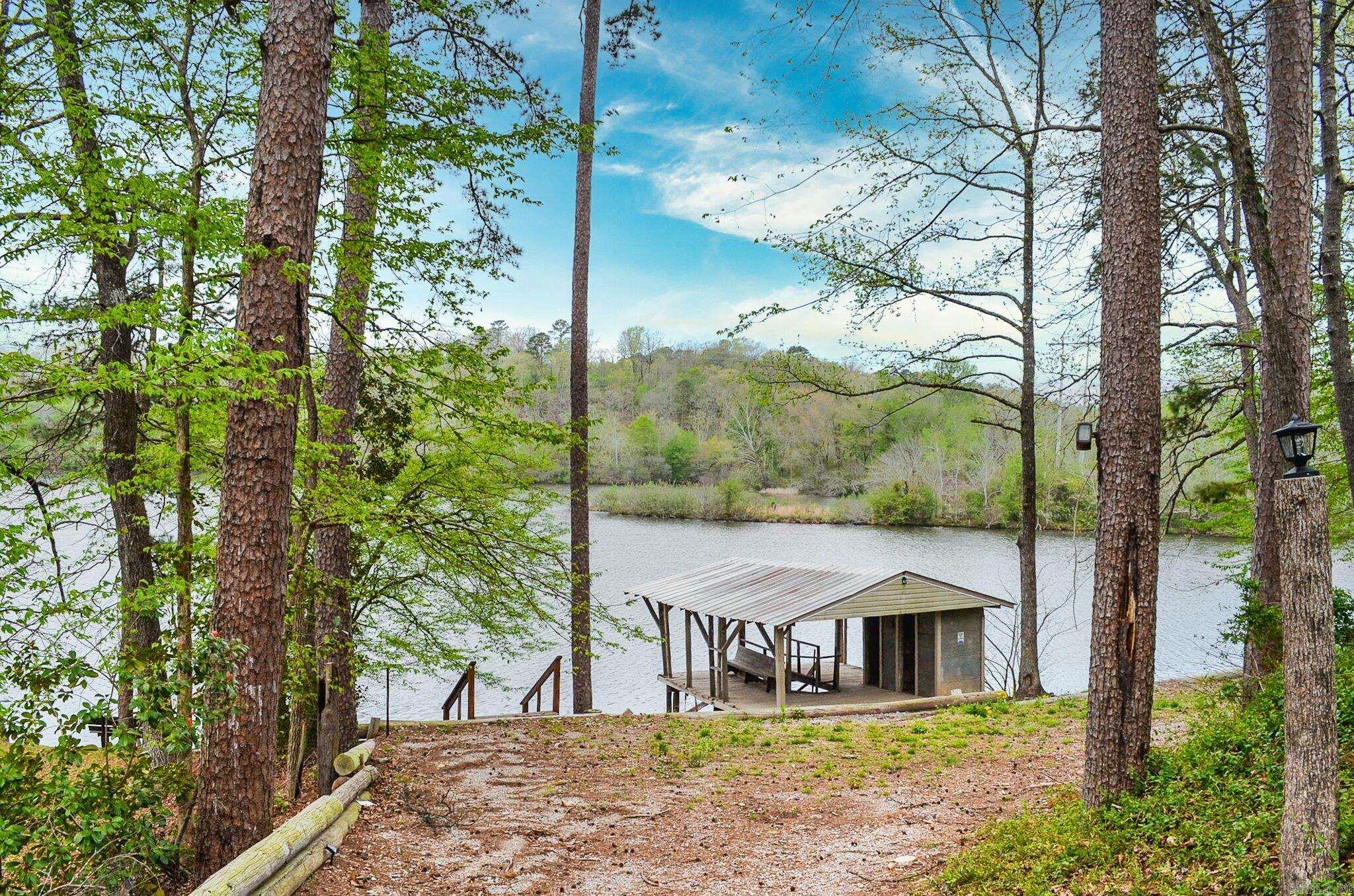 103 Bayshore Drive Magnet Cove, AR 72104