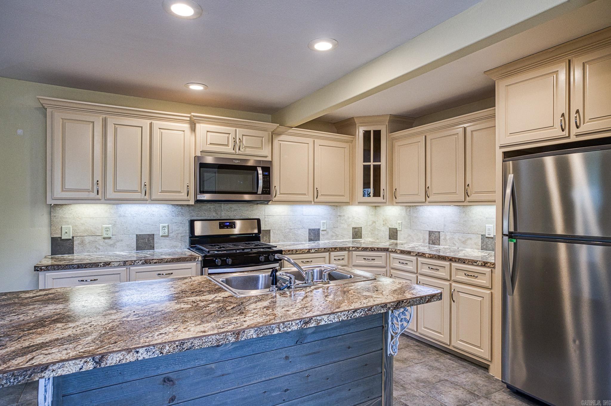 103 Bayshore Drive Magnet Cove, AR 72104