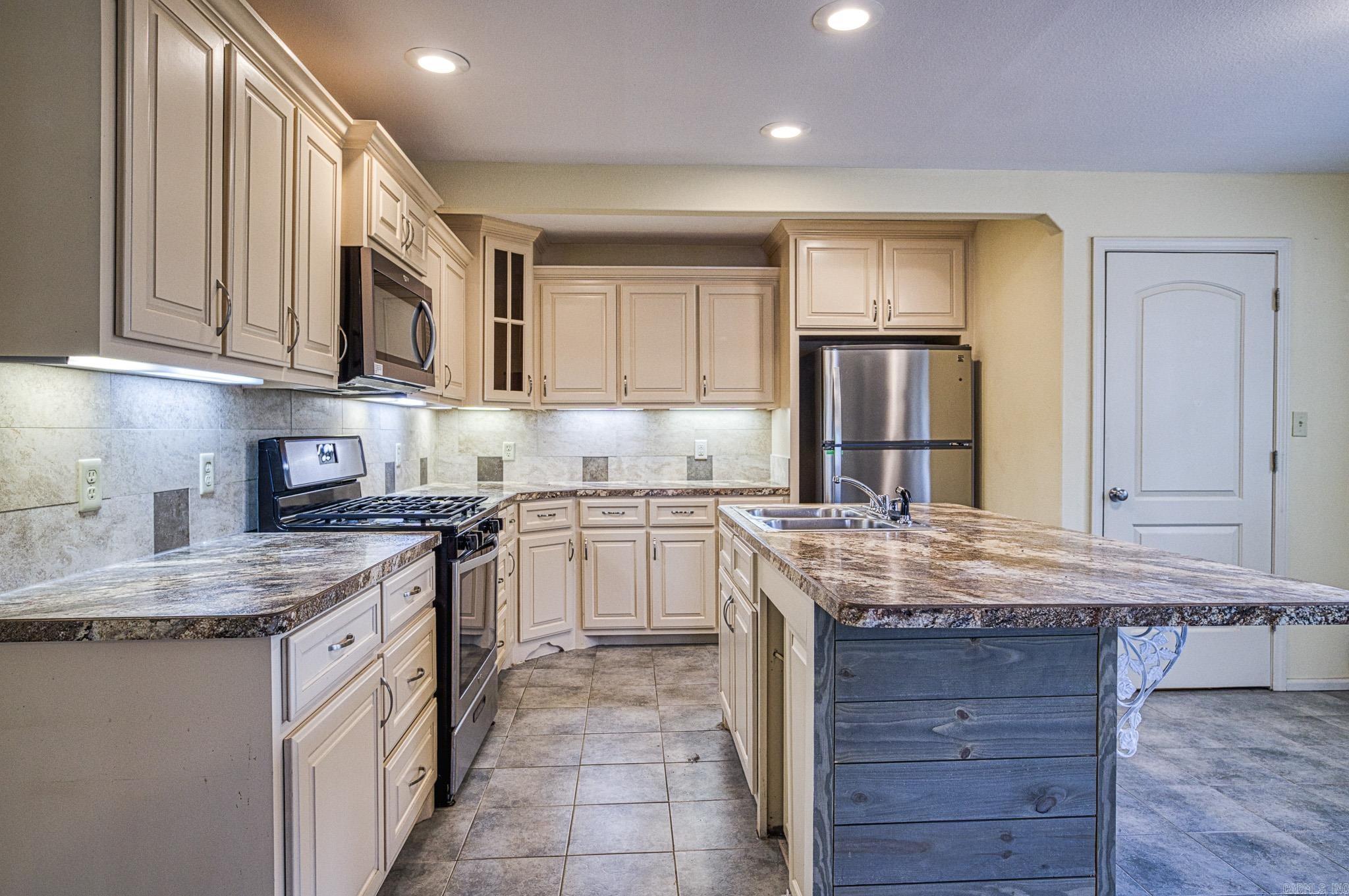 103 Bayshore Drive Magnet Cove, AR 72104