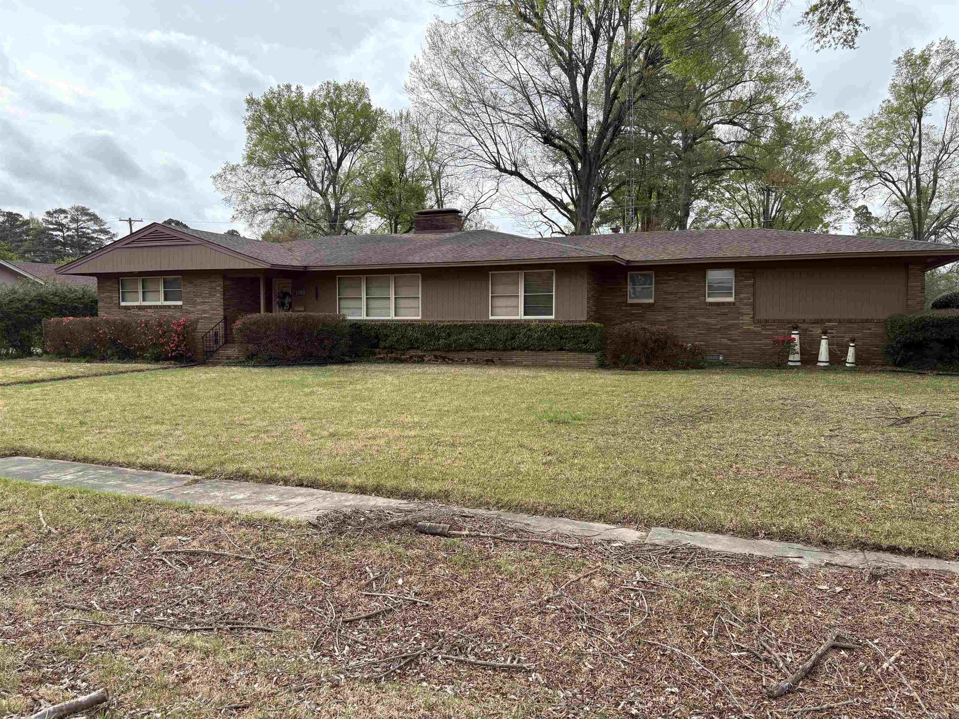 1203 Marion Dr  Wynne, AR