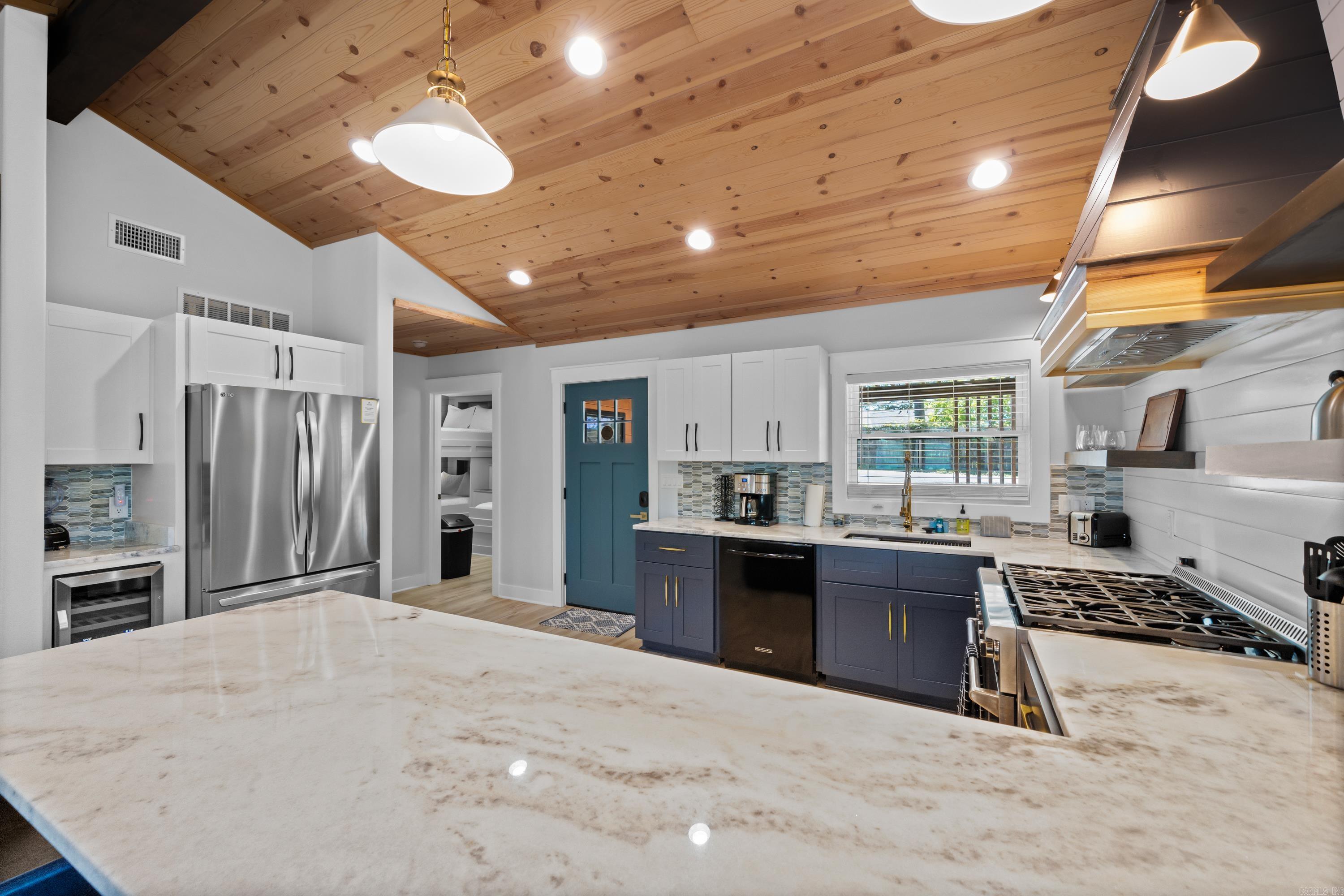 293 Long Beach Point Hot Springs, AR 71913