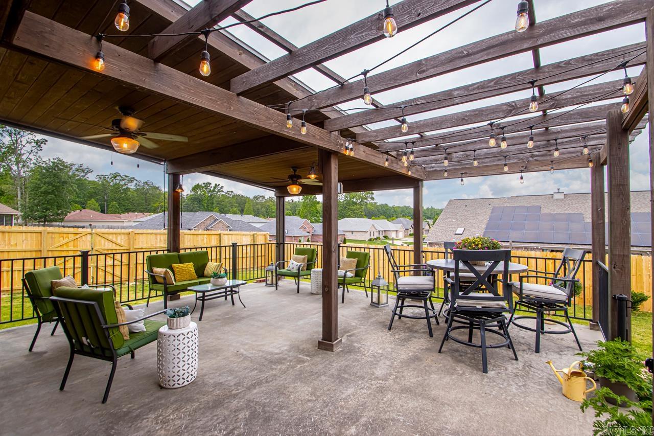 4040 Robinwood  Bryant, AR