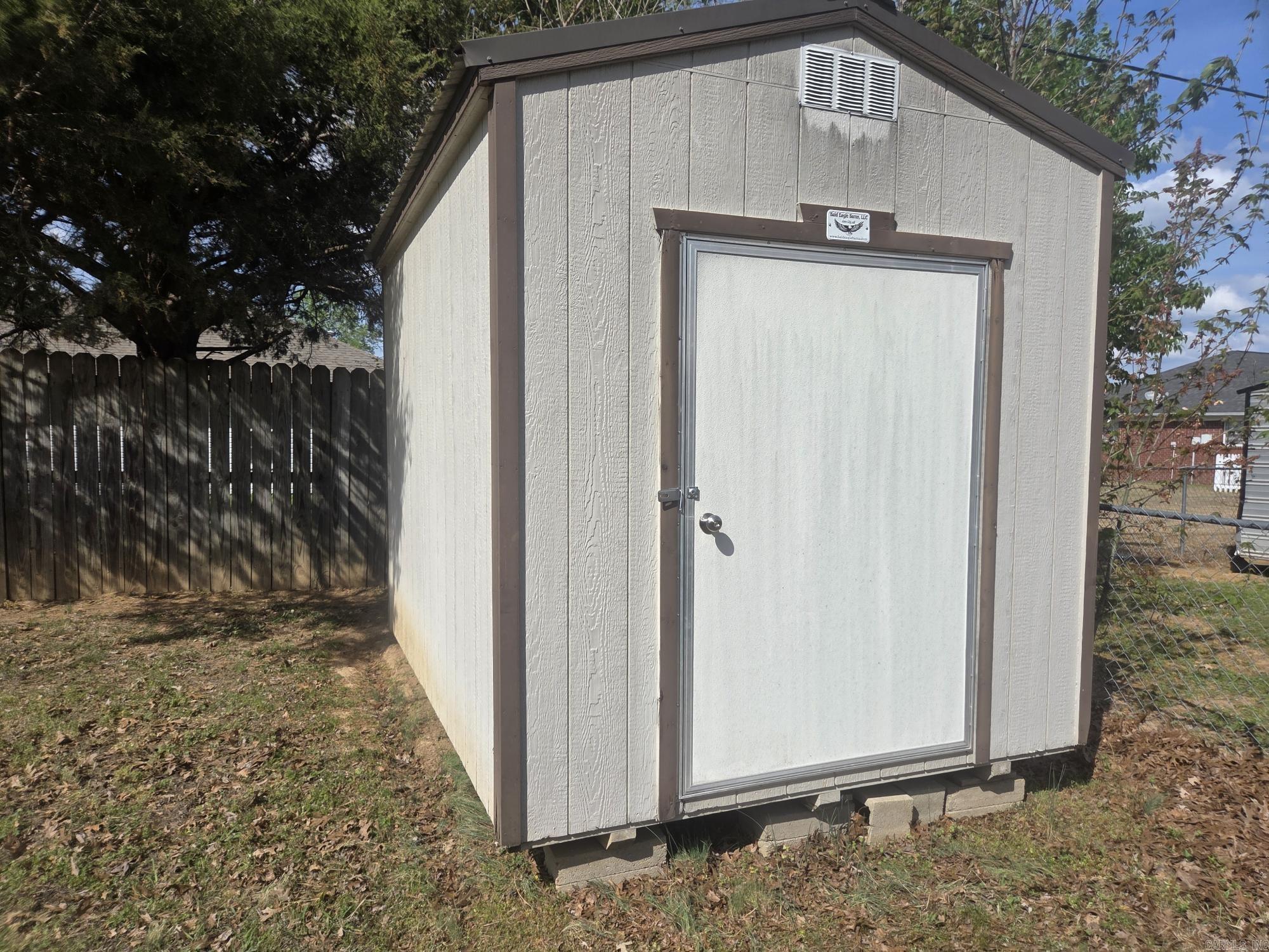 2208 Jonathan  Searcy, AR