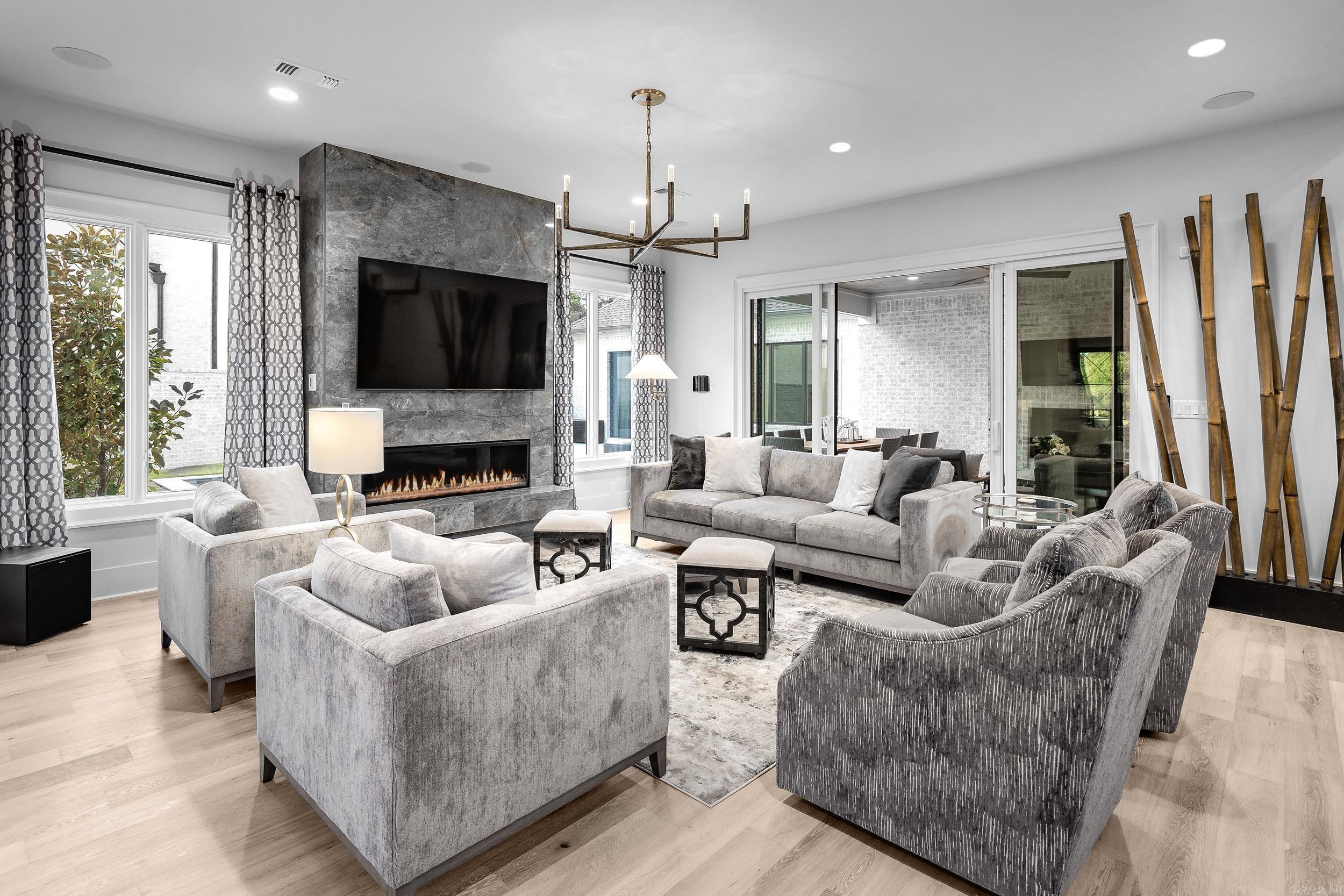 6 Hallen Court Little Rock, AR 72223