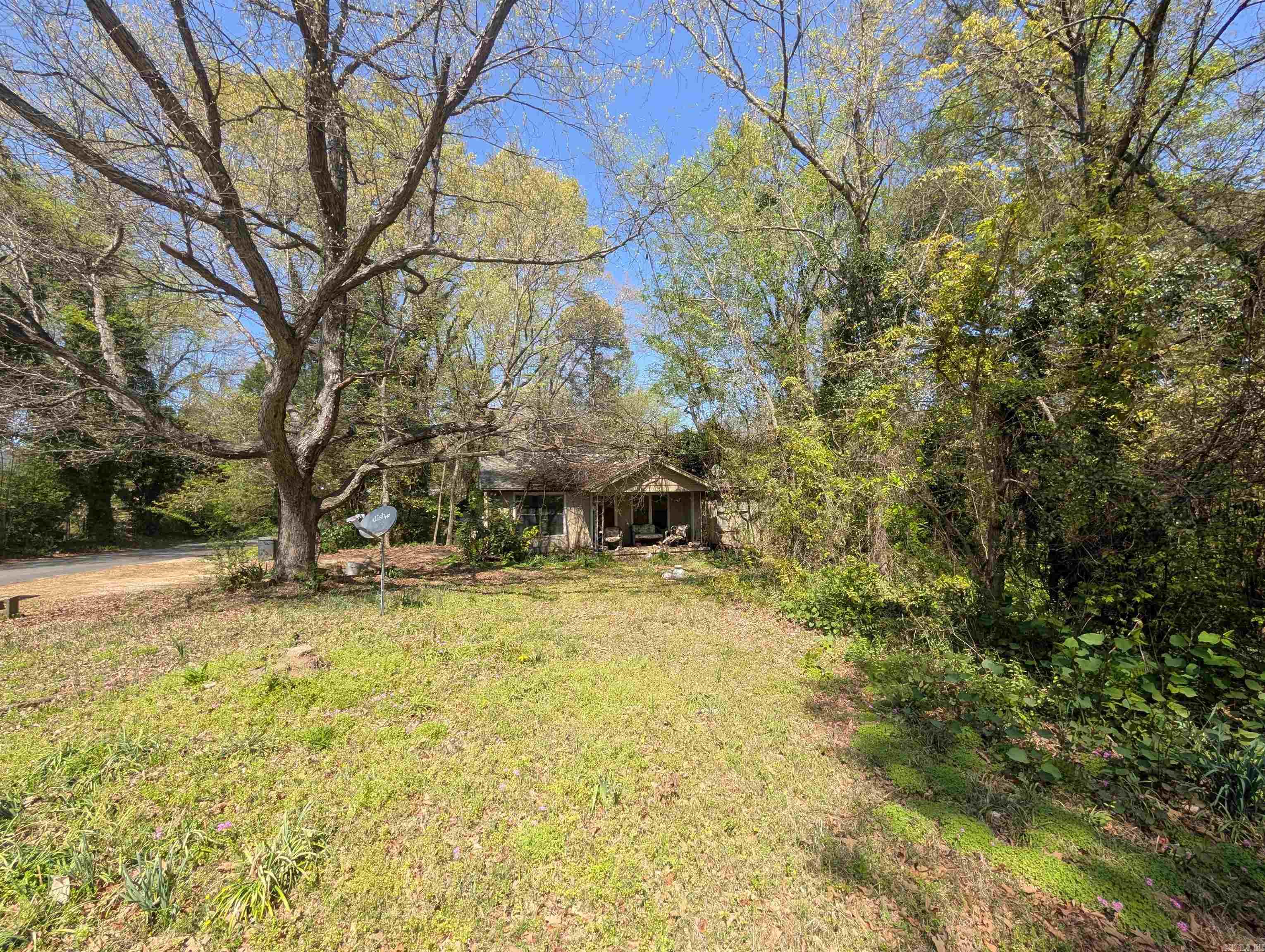 1906 Deerfield  Benton, AR