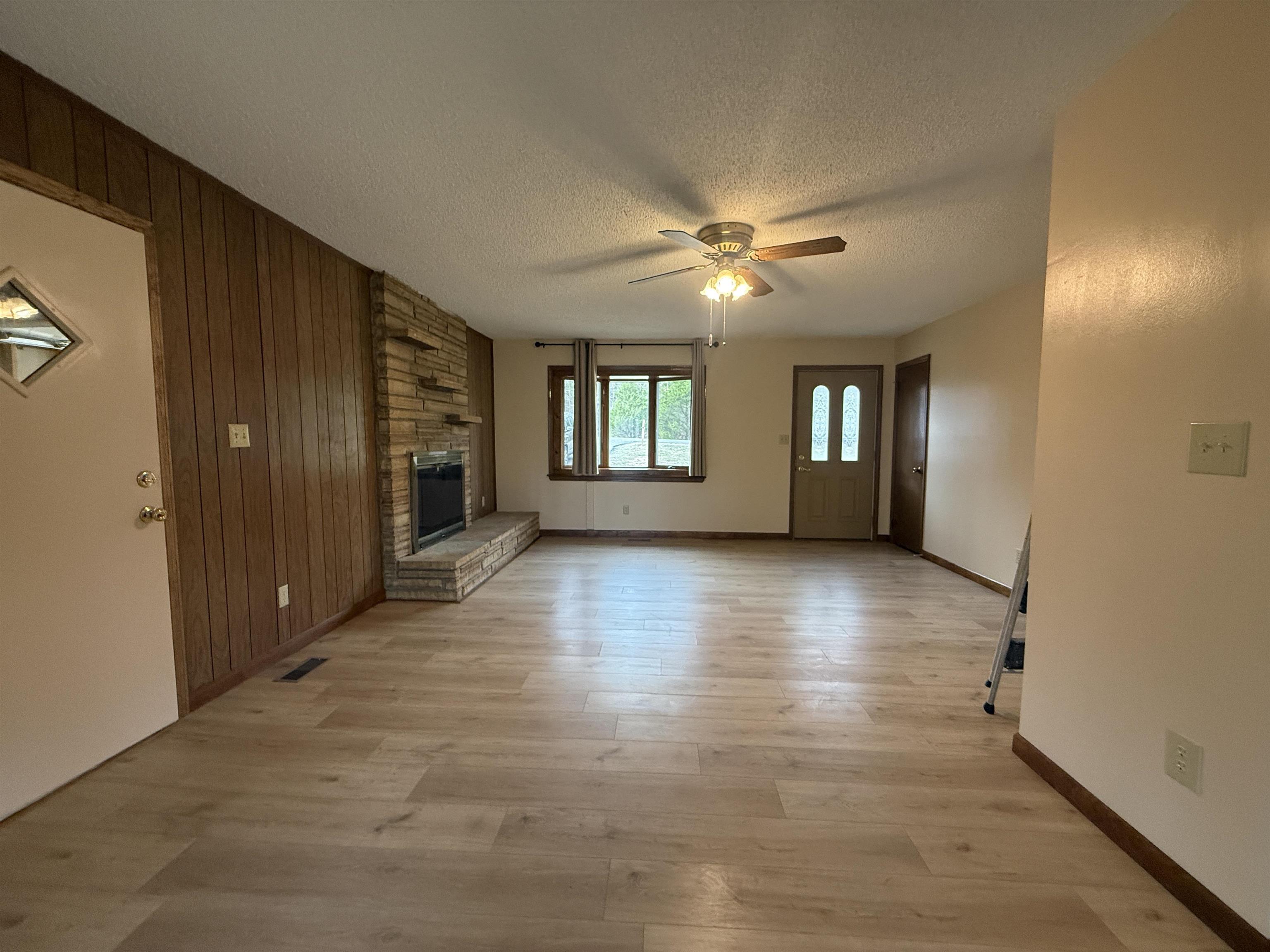 103 E Church  Horseshoe Bend, AR