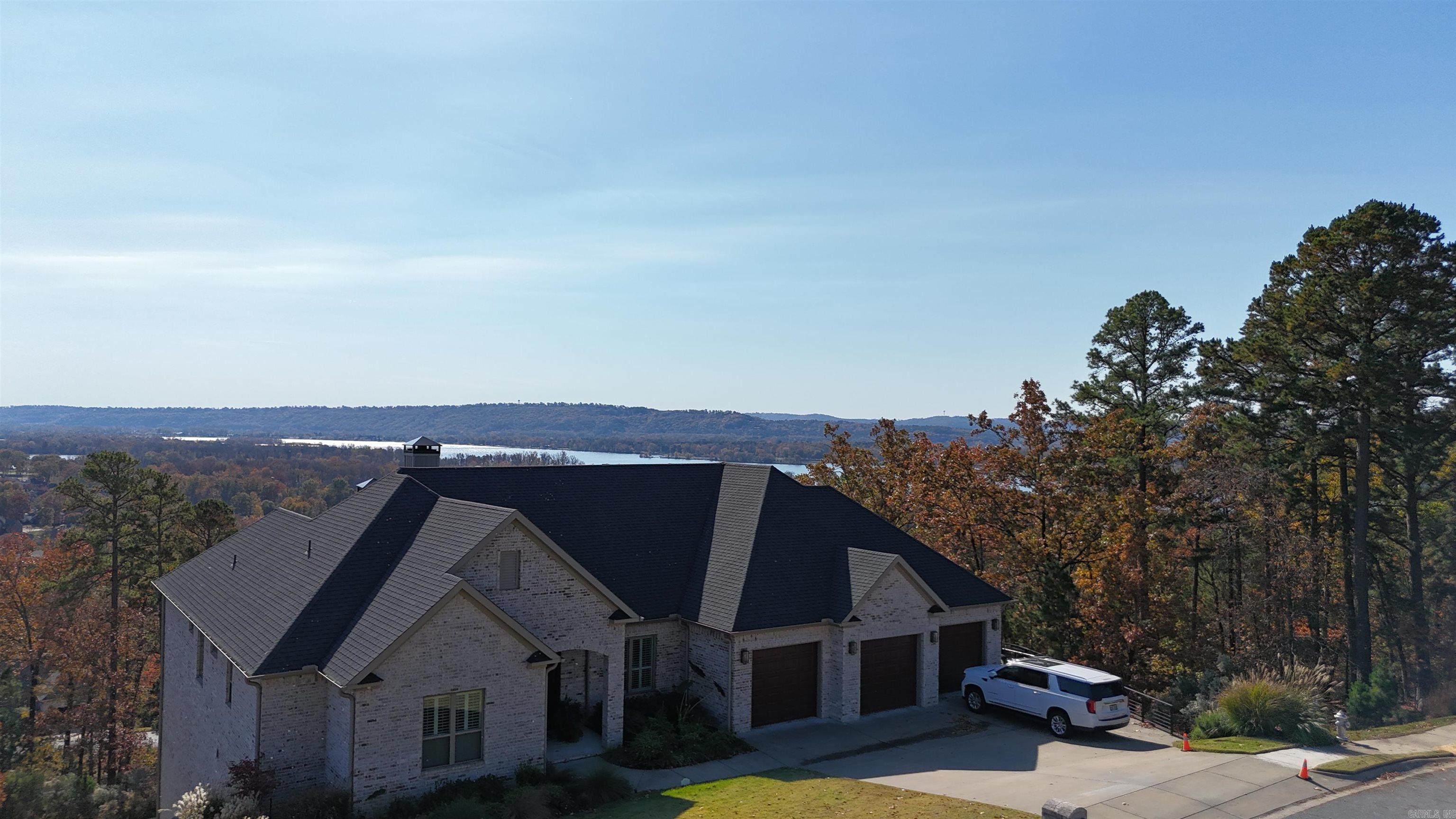 163 Manitou Dr.  Maumelle, AR