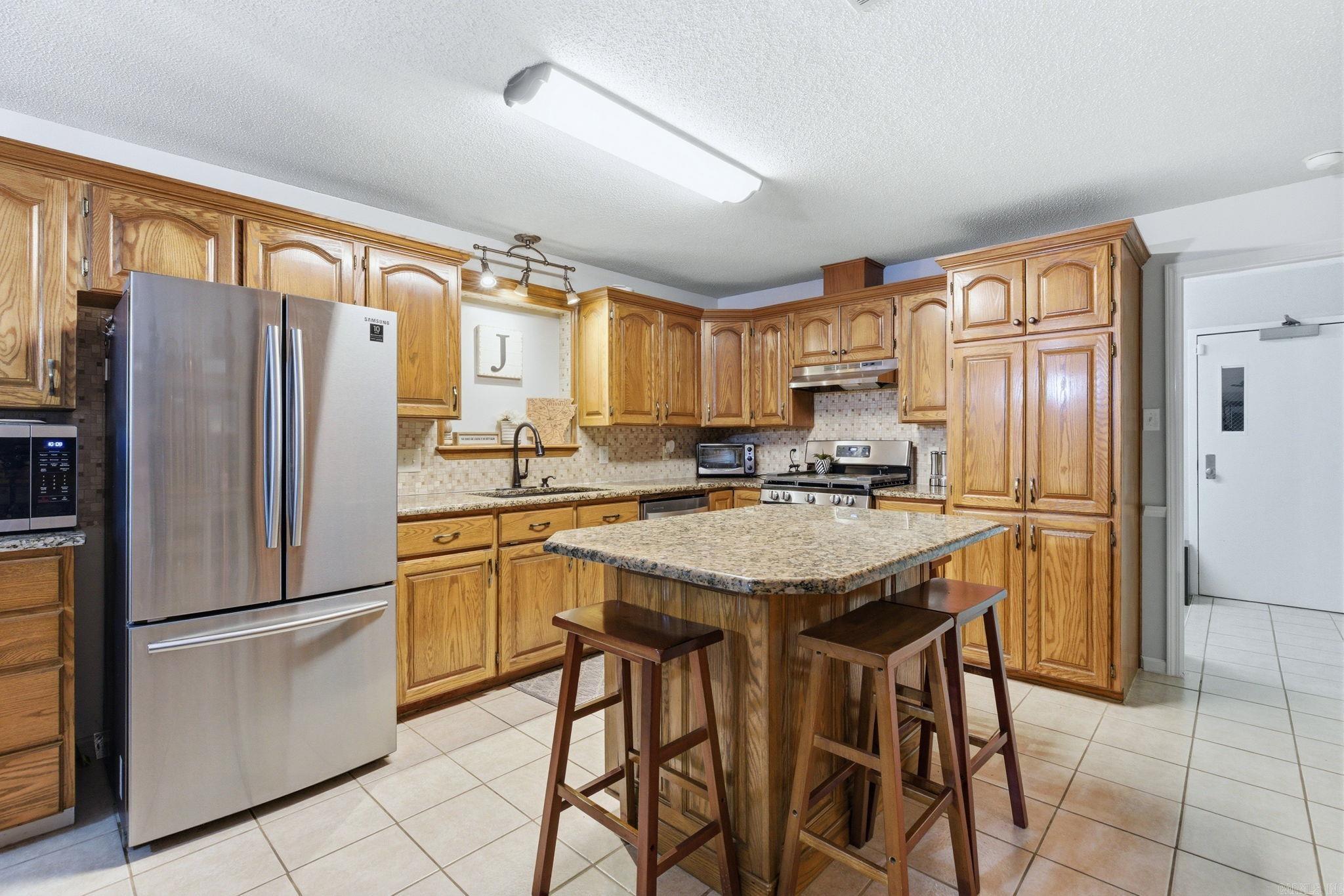 11901 Samples Road Alexander, AR 72002