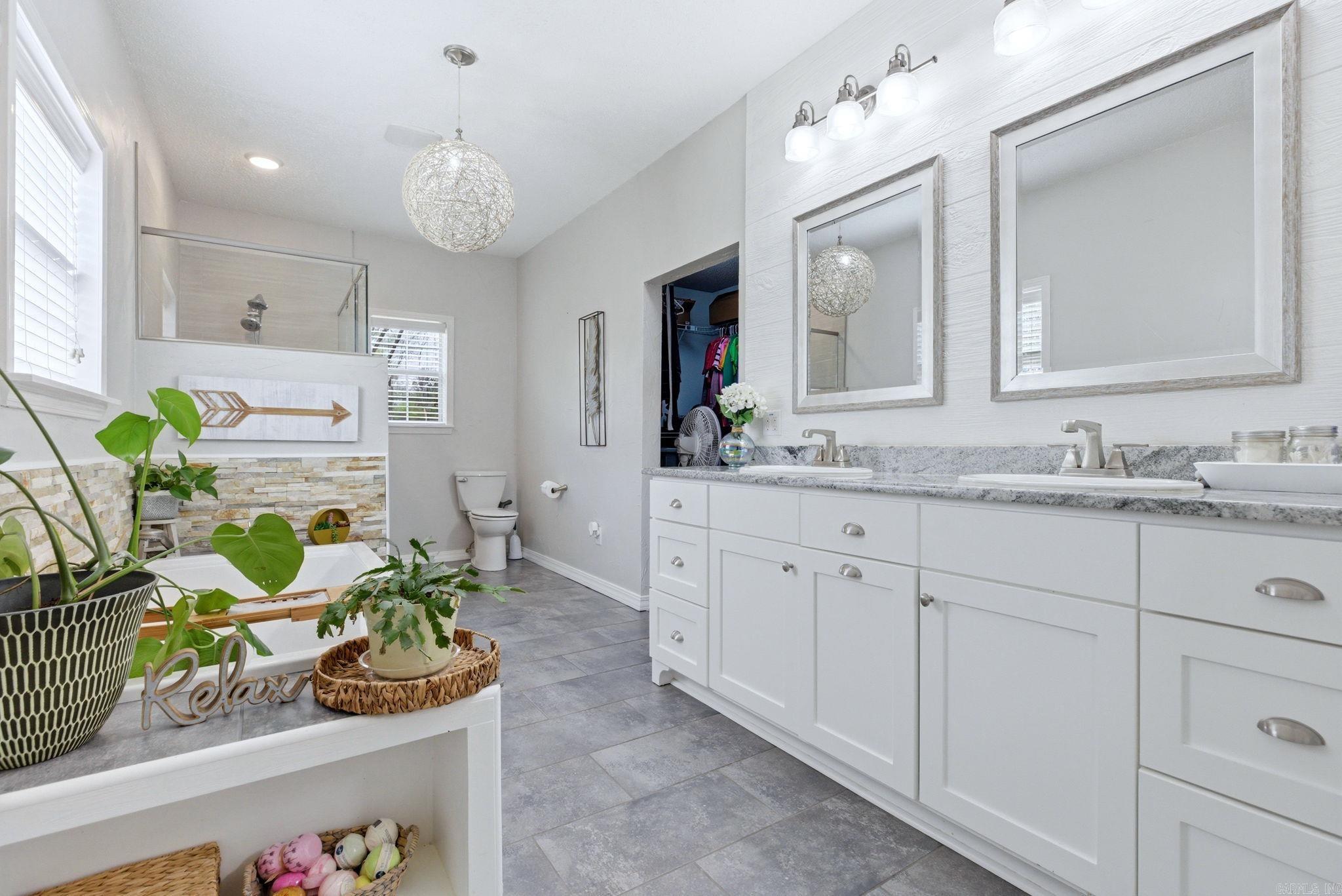 11901 Samples Road Alexander, AR 72002