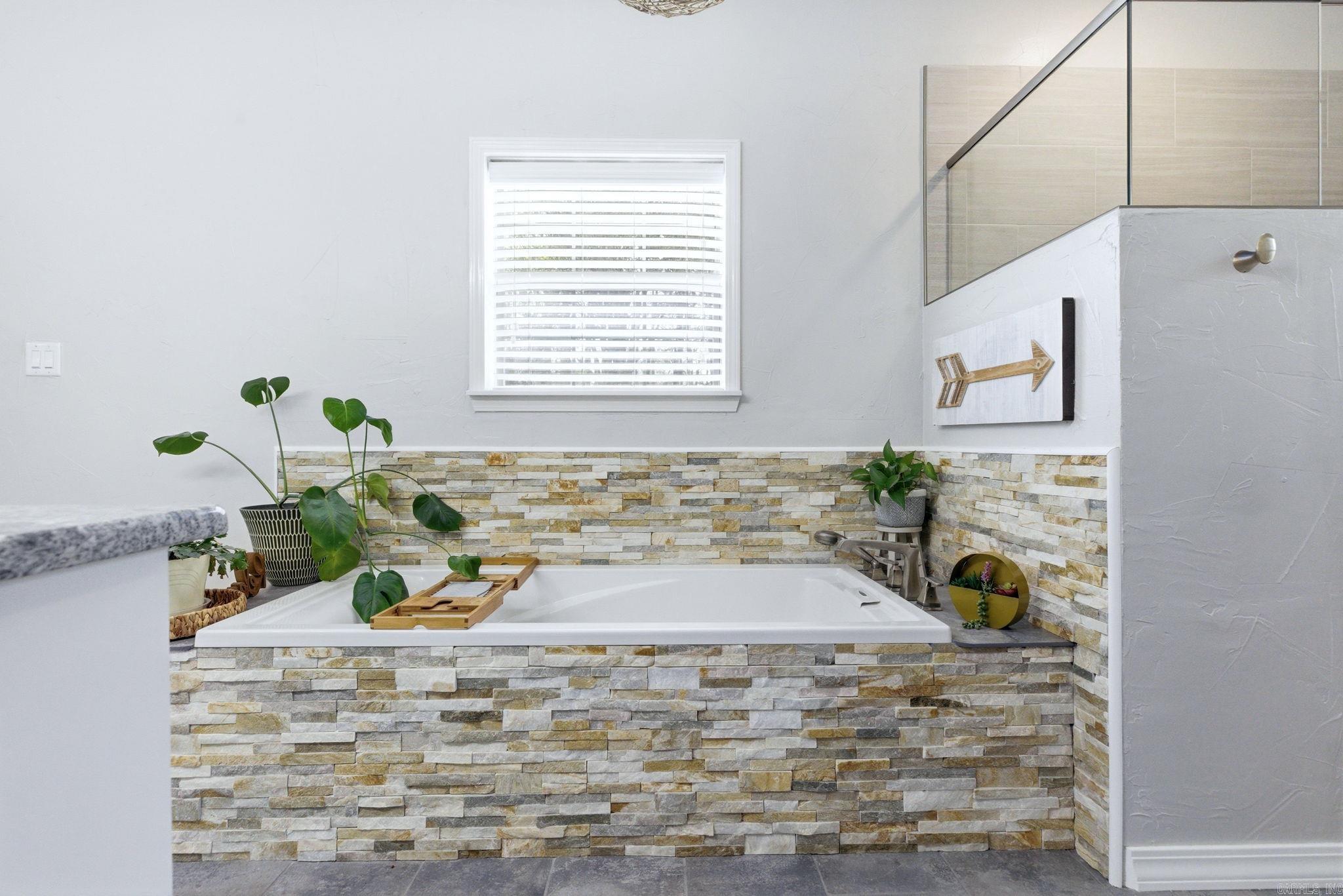 11901 Samples Road Alexander, AR 72002