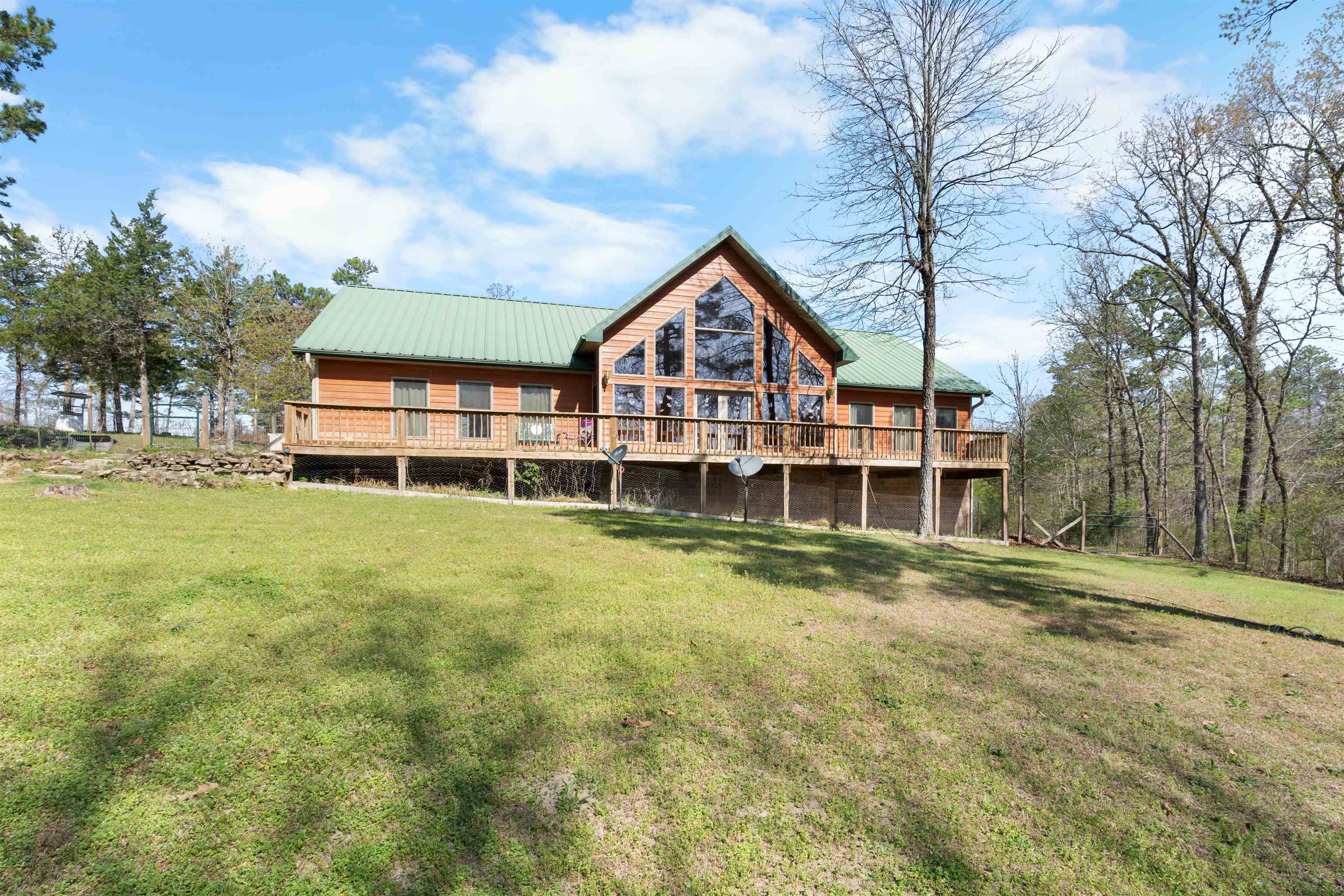 89 Old Staggs Road Calico Rock, AR 72519