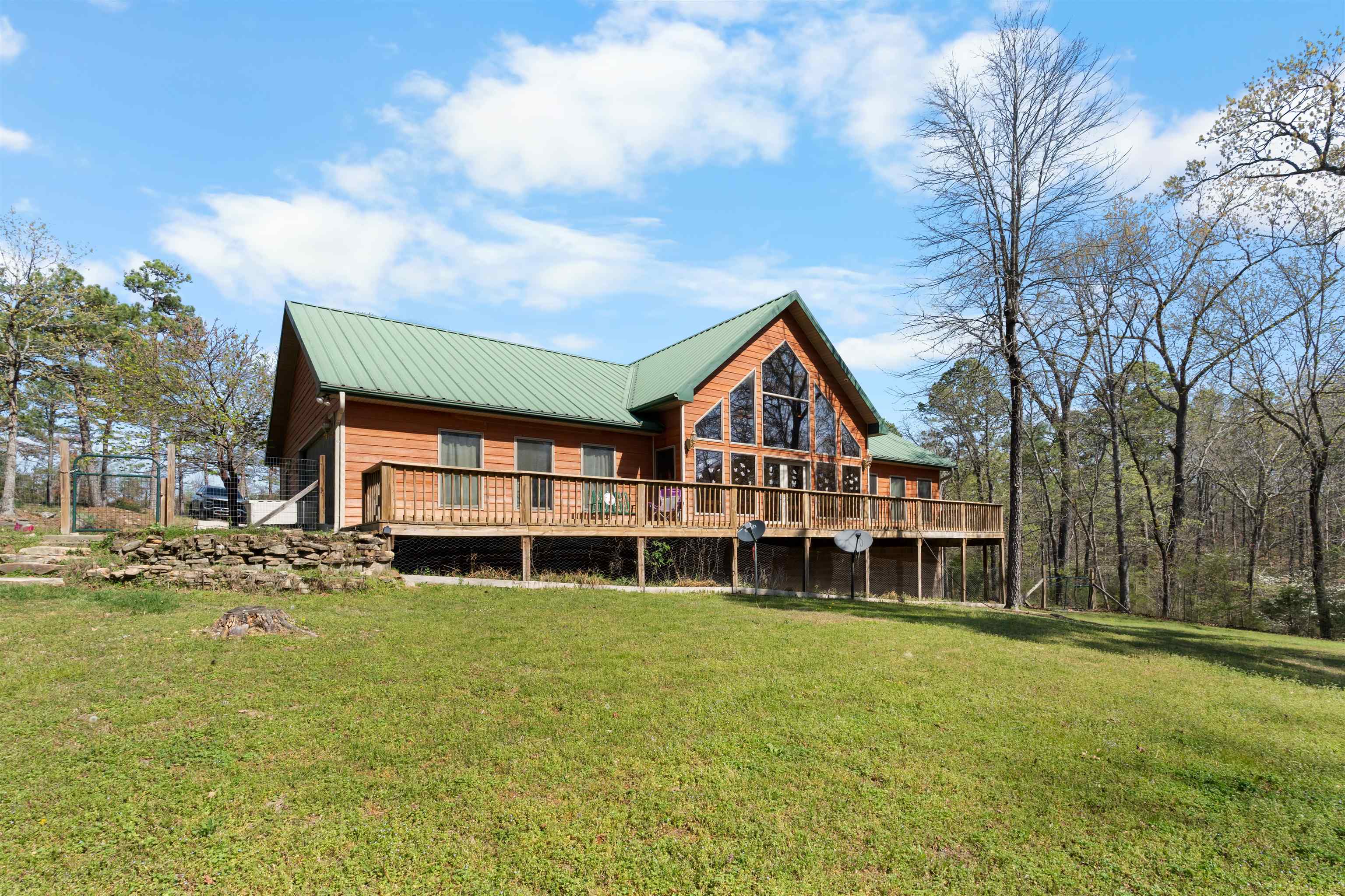 89 Old Staggs Road Calico Rock, AR 72519