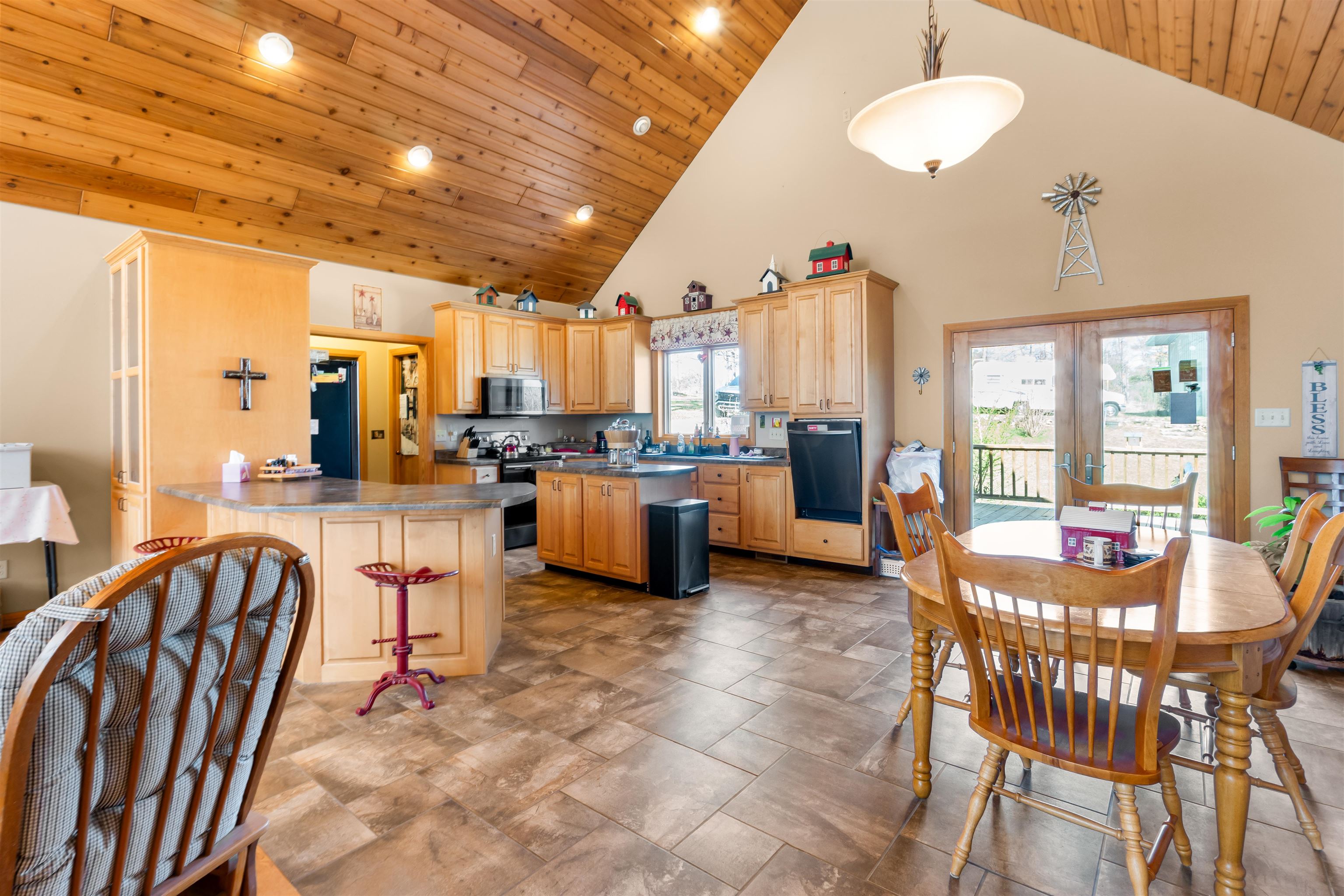 89 Old Staggs Road Calico Rock, AR 72519