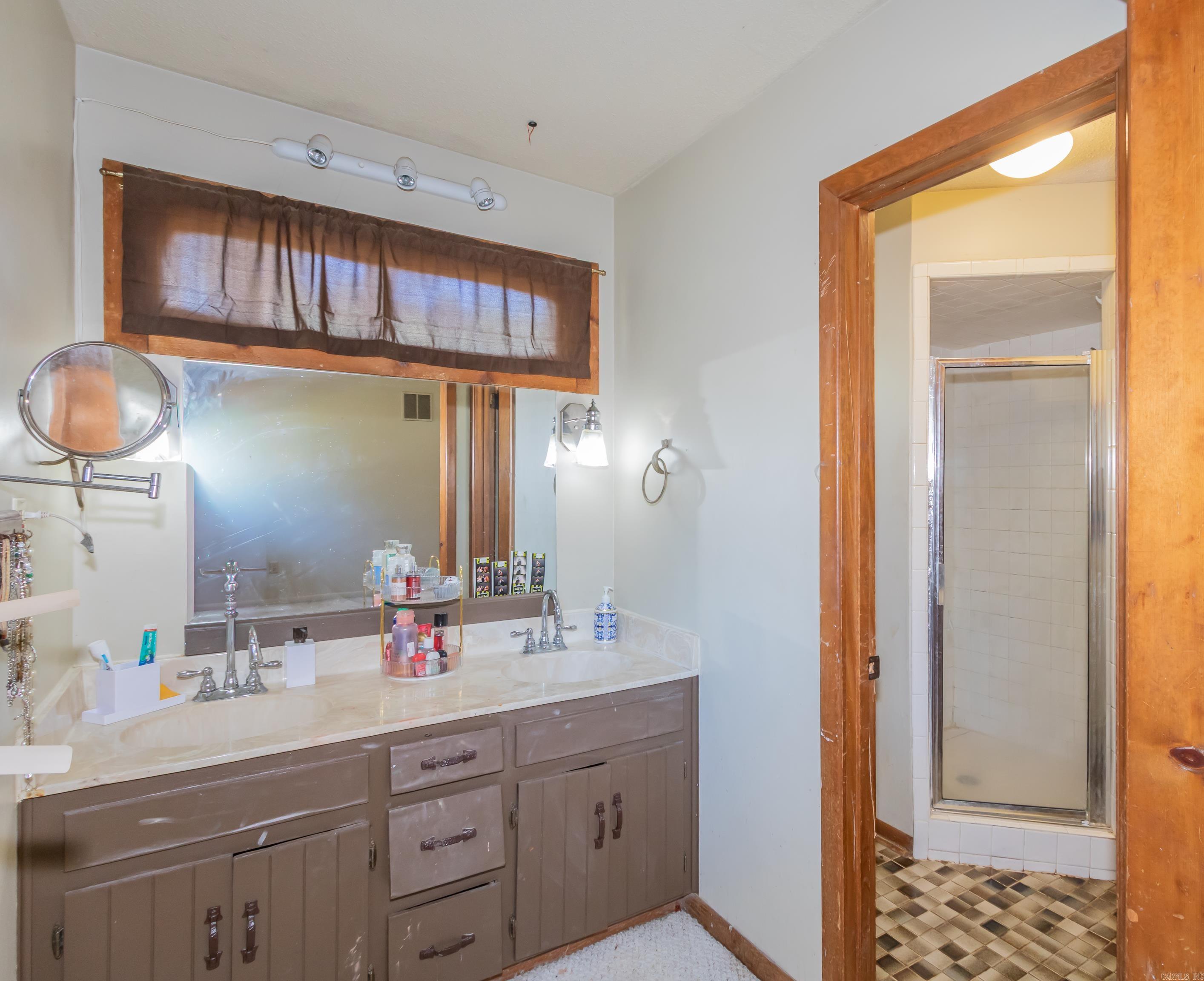 8805 Nancy Place Little Rock, AR 72204