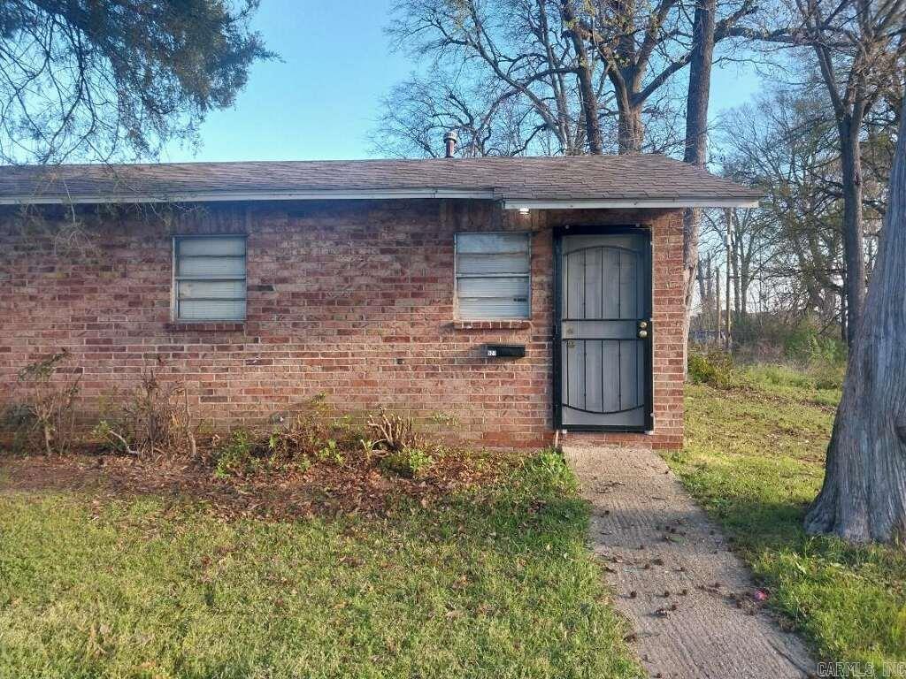 521 W 2nd  Pine Bluff, AR