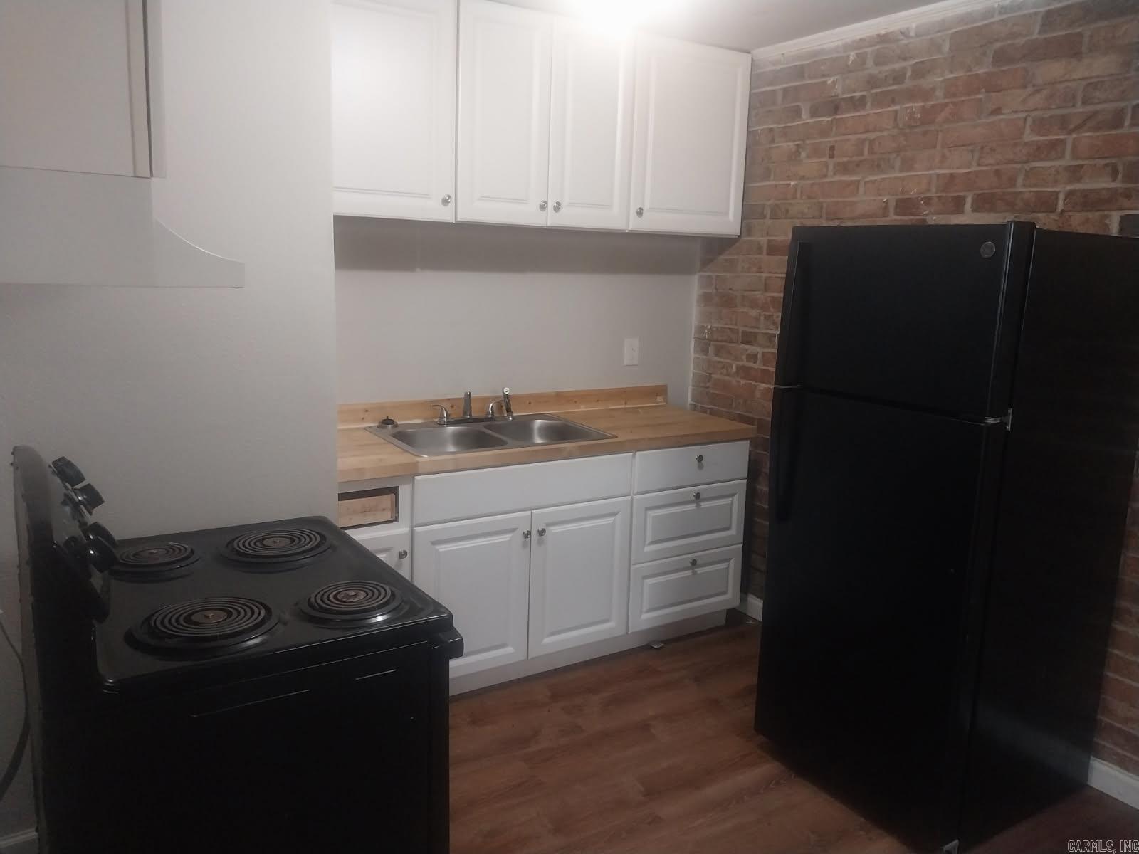 521 W 2nd  Pine Bluff, AR