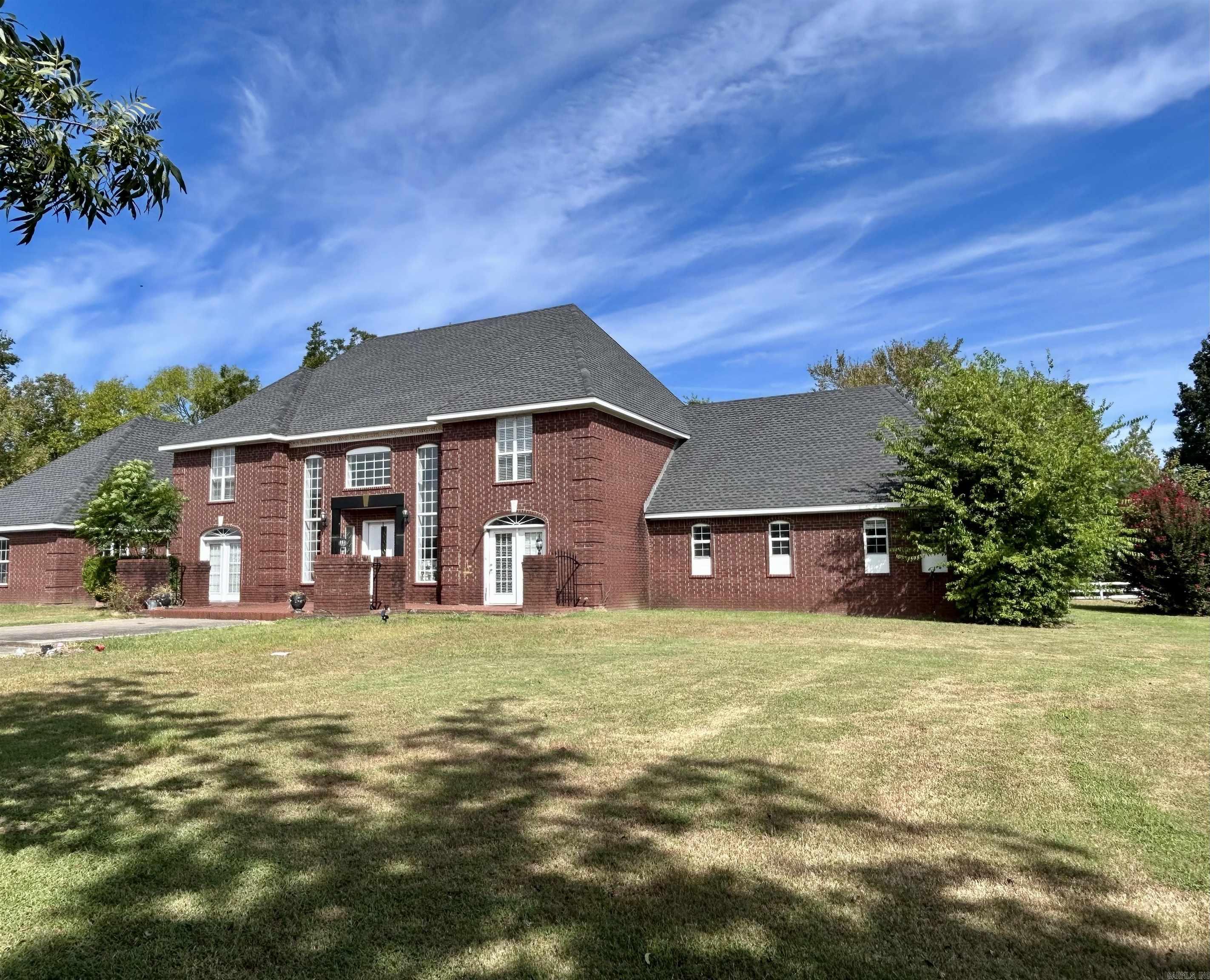 2240 W Main  Clarksville, AR