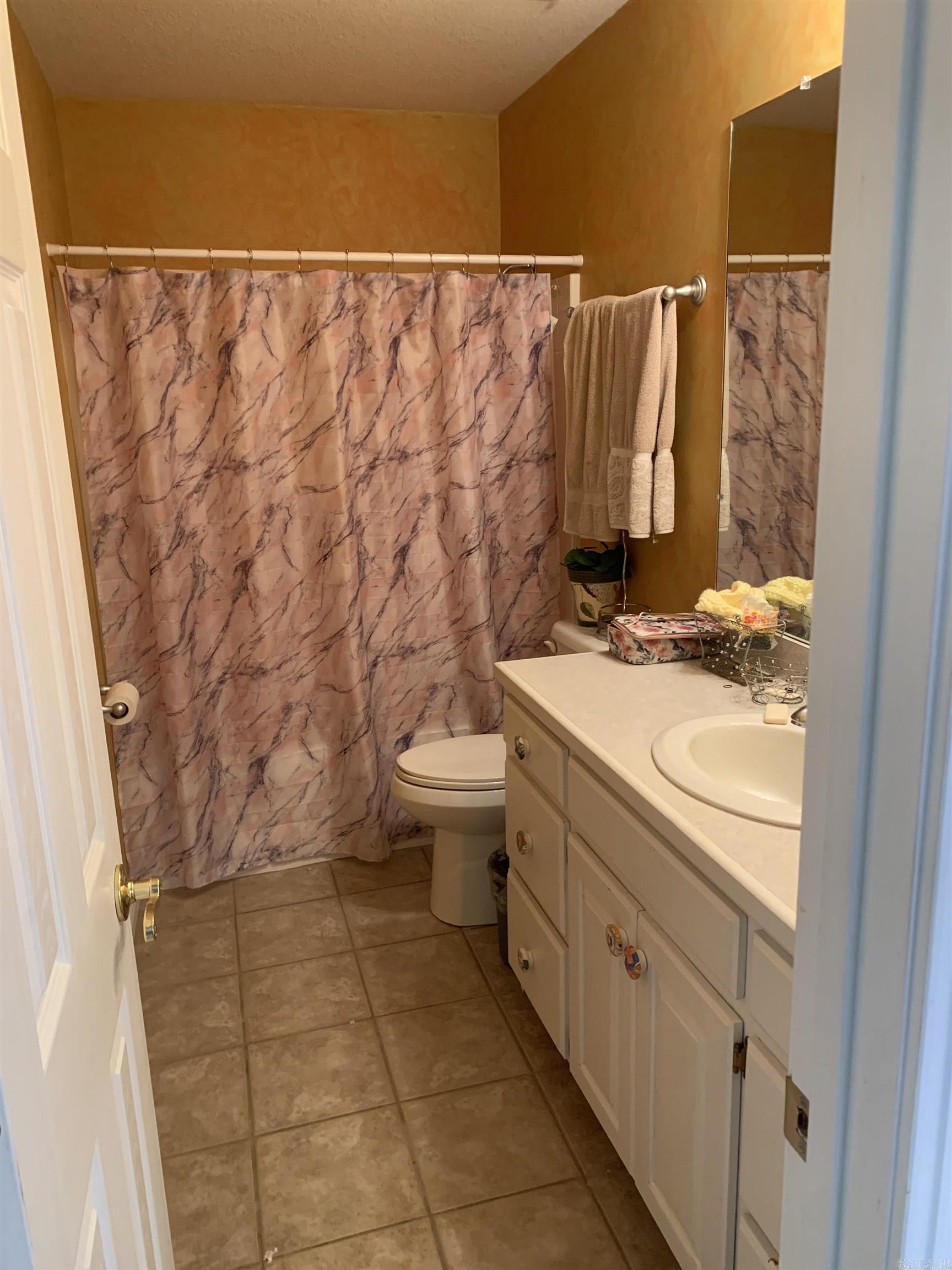 2240 W Main  Clarksville, AR