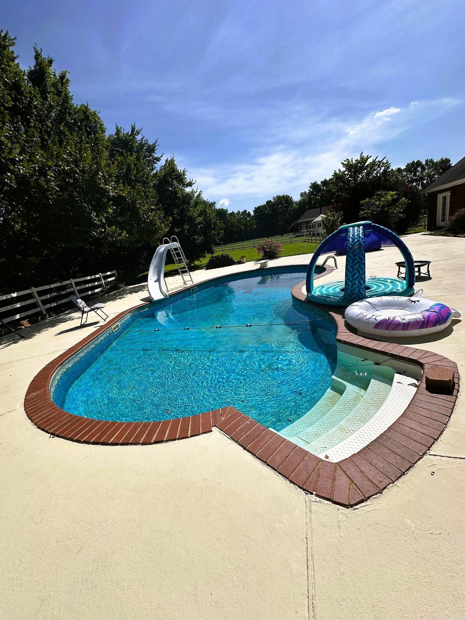 2240 W Main  Clarksville, AR