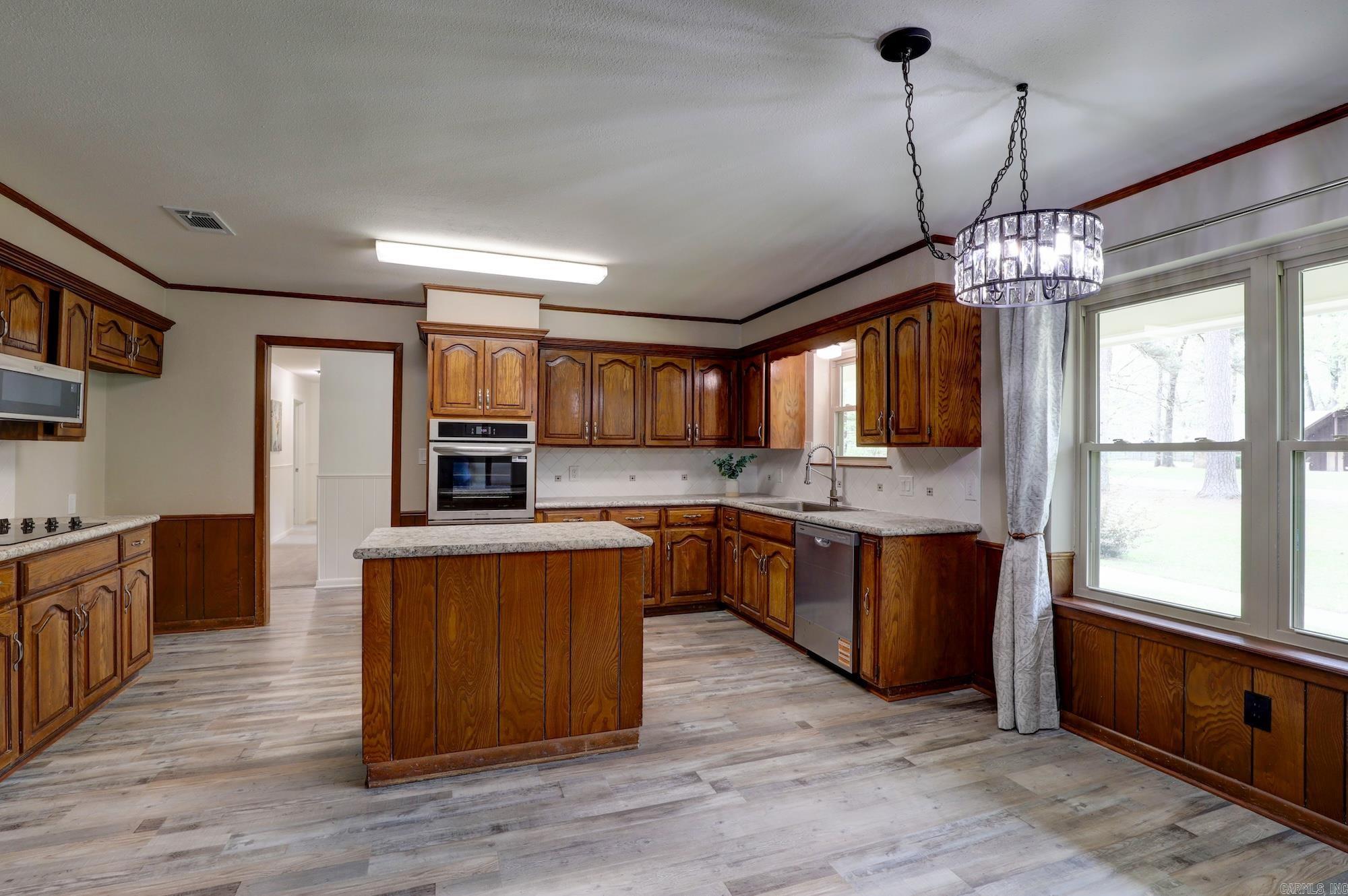 6401 Sleepy Hollow Texarkana, TX 75503