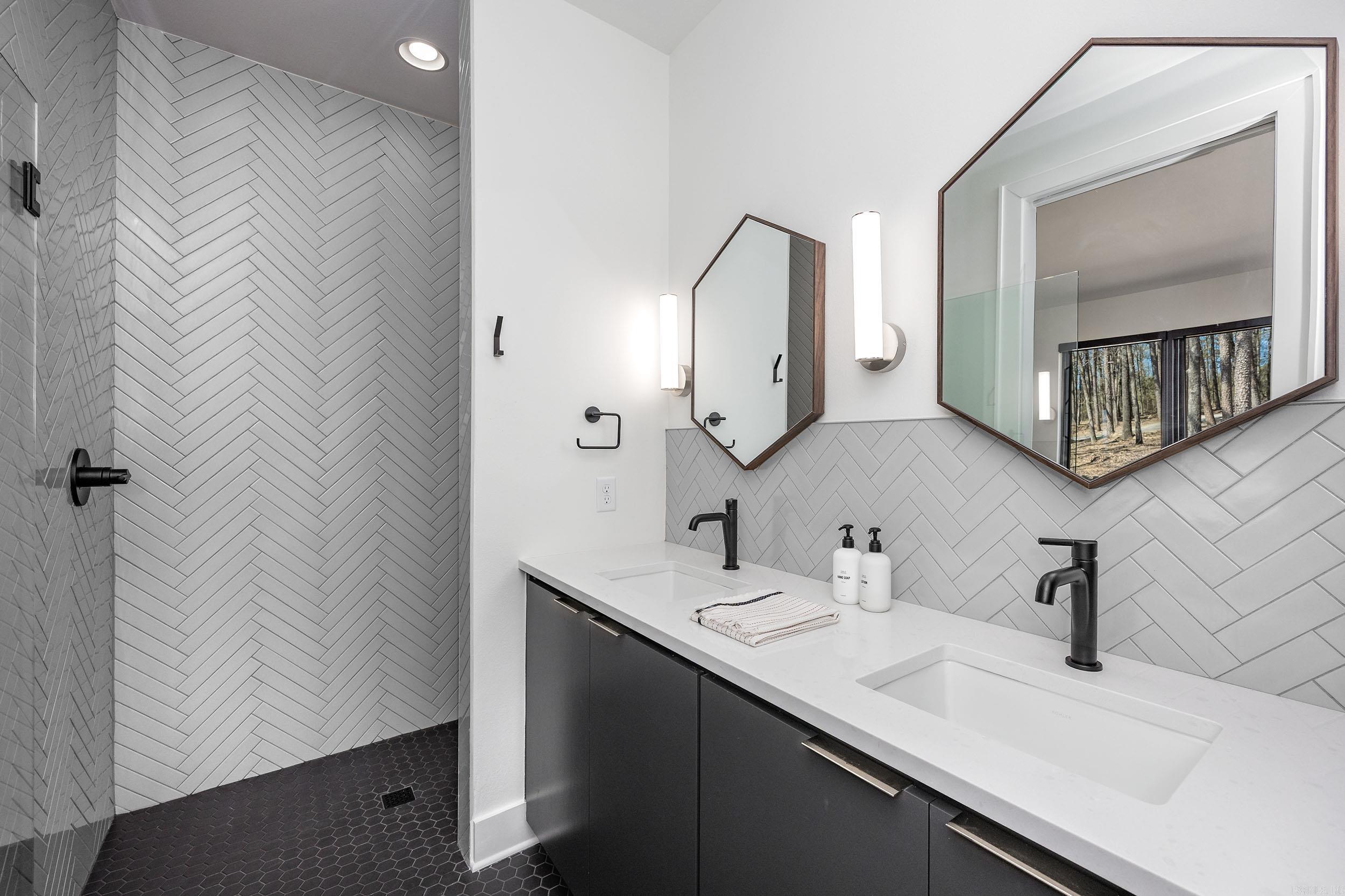 2670 Tannenbaum Rd.  Drasco, AR