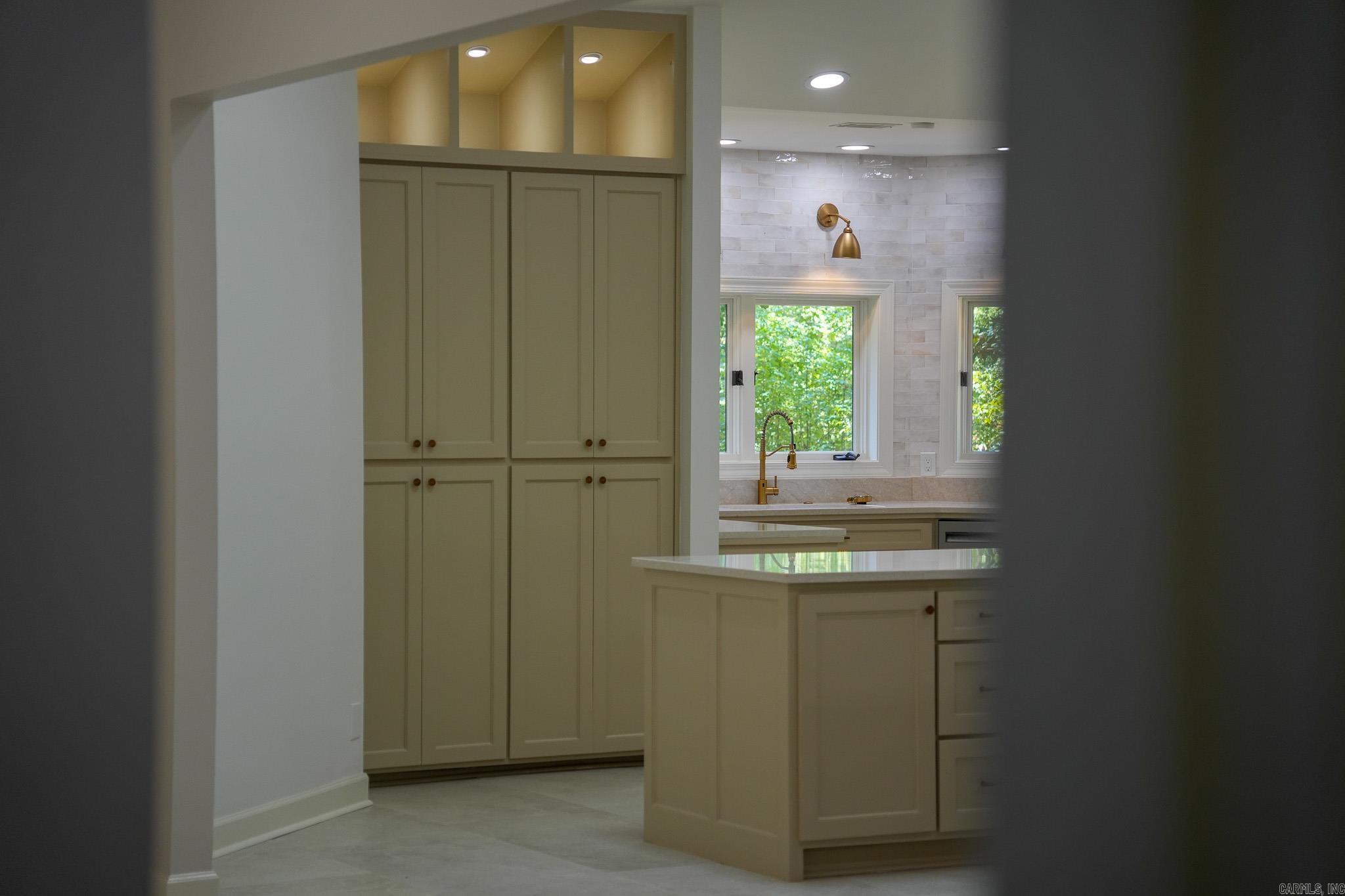 28721 Kanis  Paron, AR