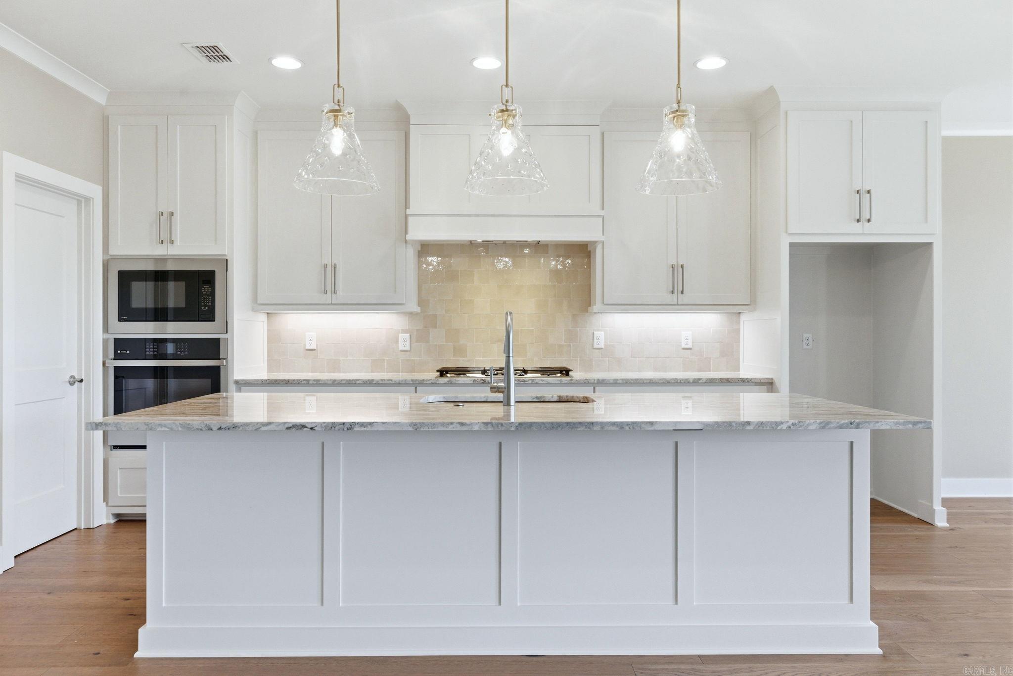 43 Mountain Brook Road Little Rock, AR 72223