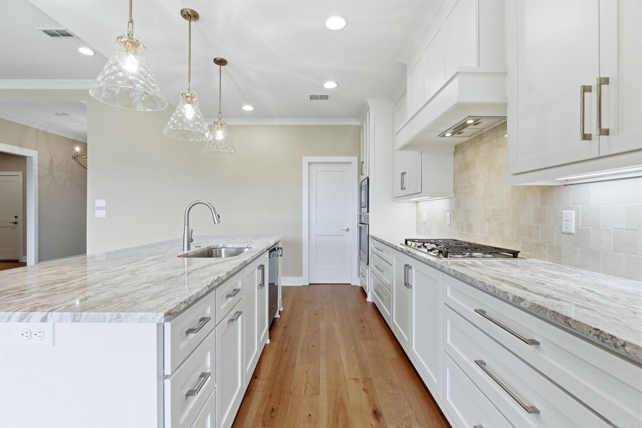 43 Mountain Brook Road Little Rock, AR 72223