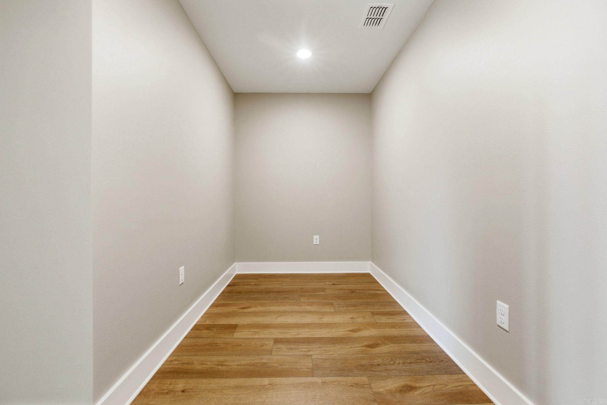 43 Mountain Brook Road Little Rock, AR 72223