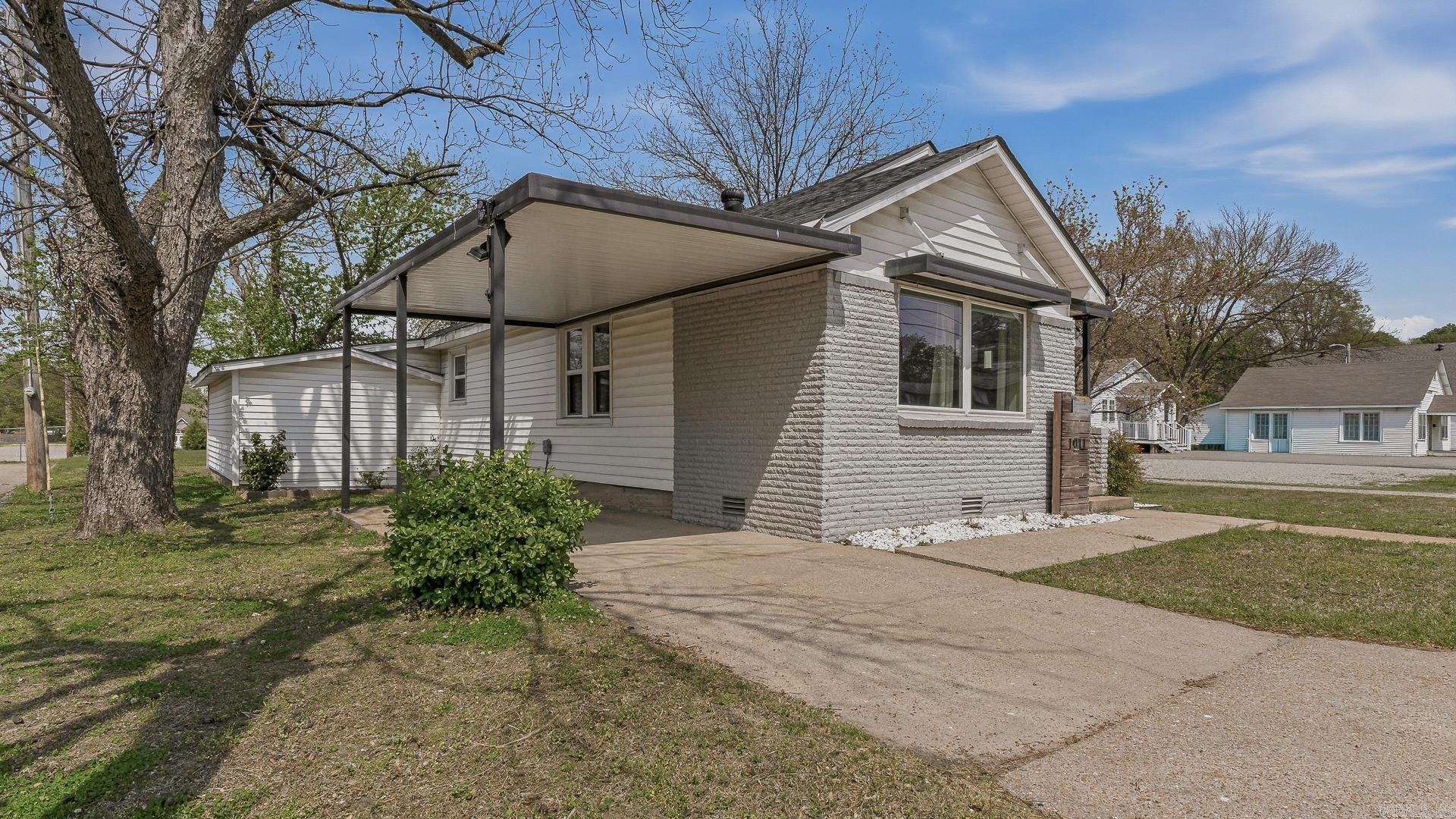 1011 W Court Paragould, AR 72450