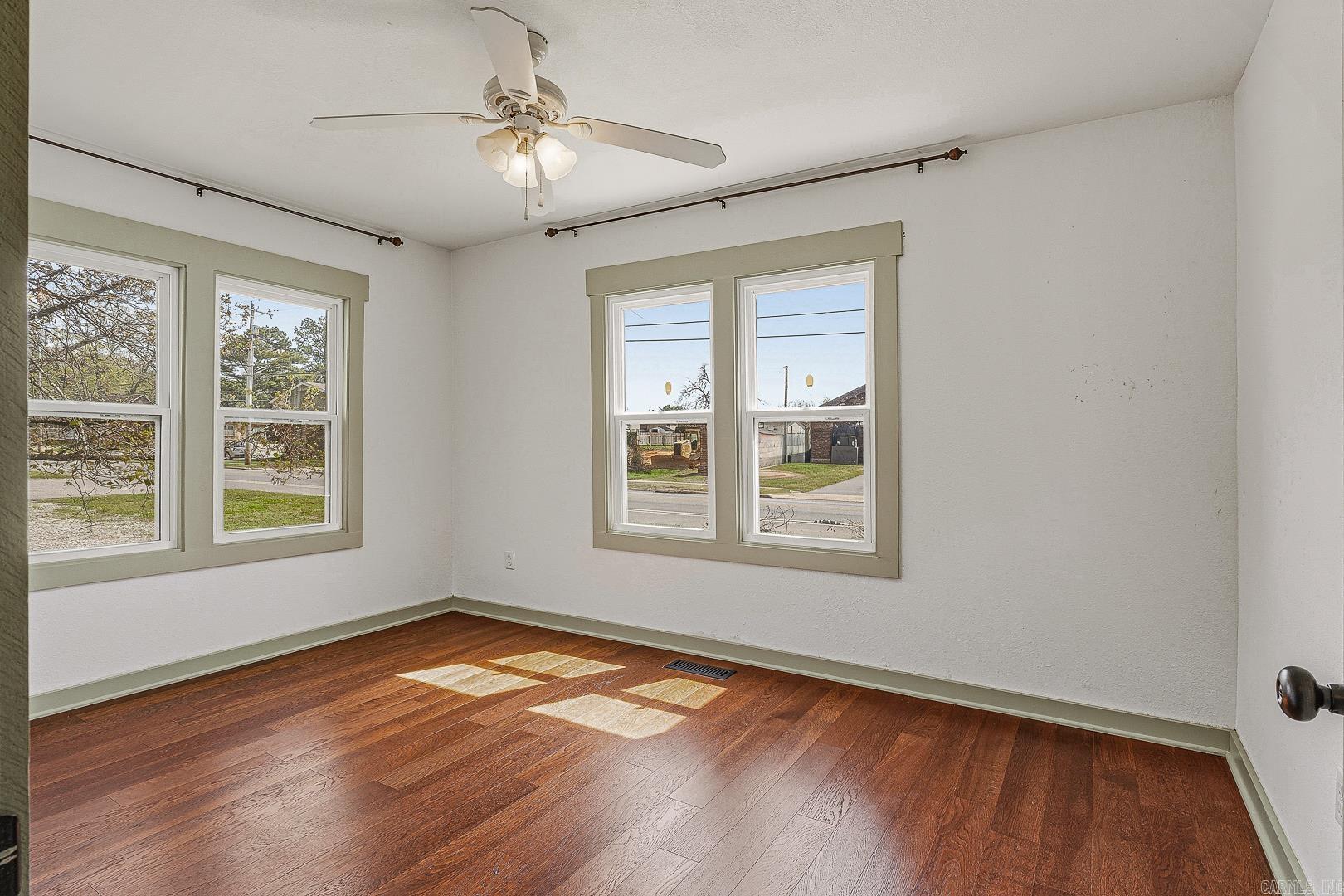 1011 W Court Paragould, AR 72450