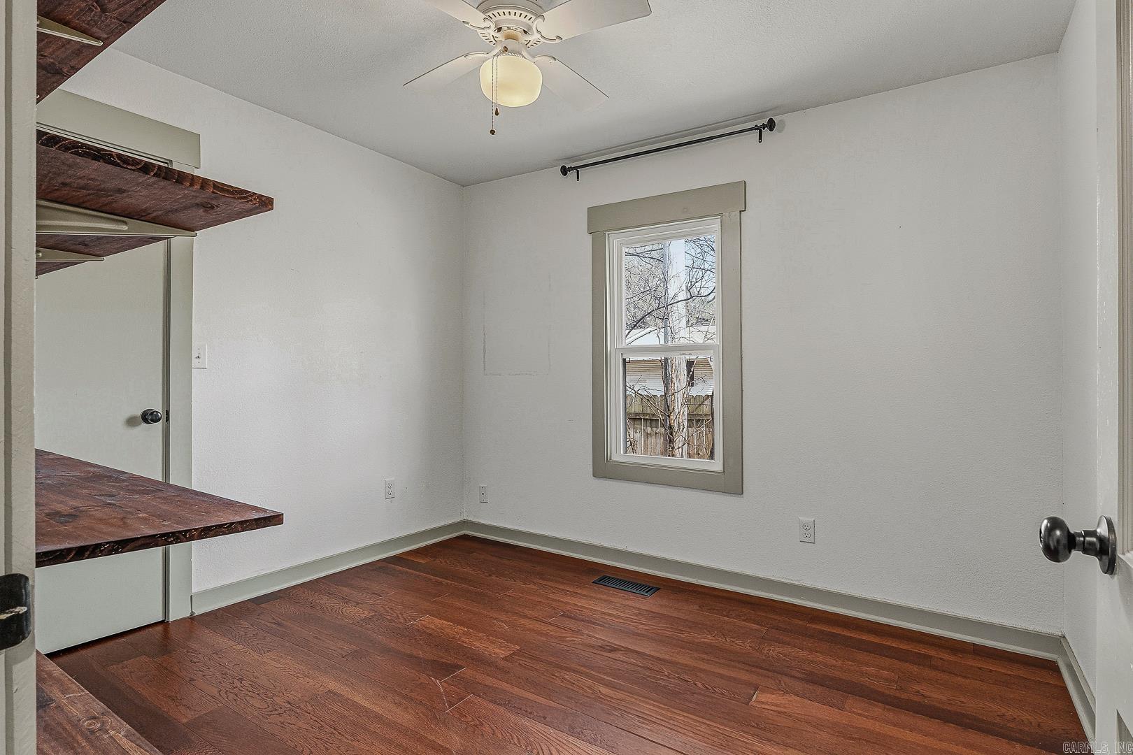 1011 W Court Paragould, AR 72450