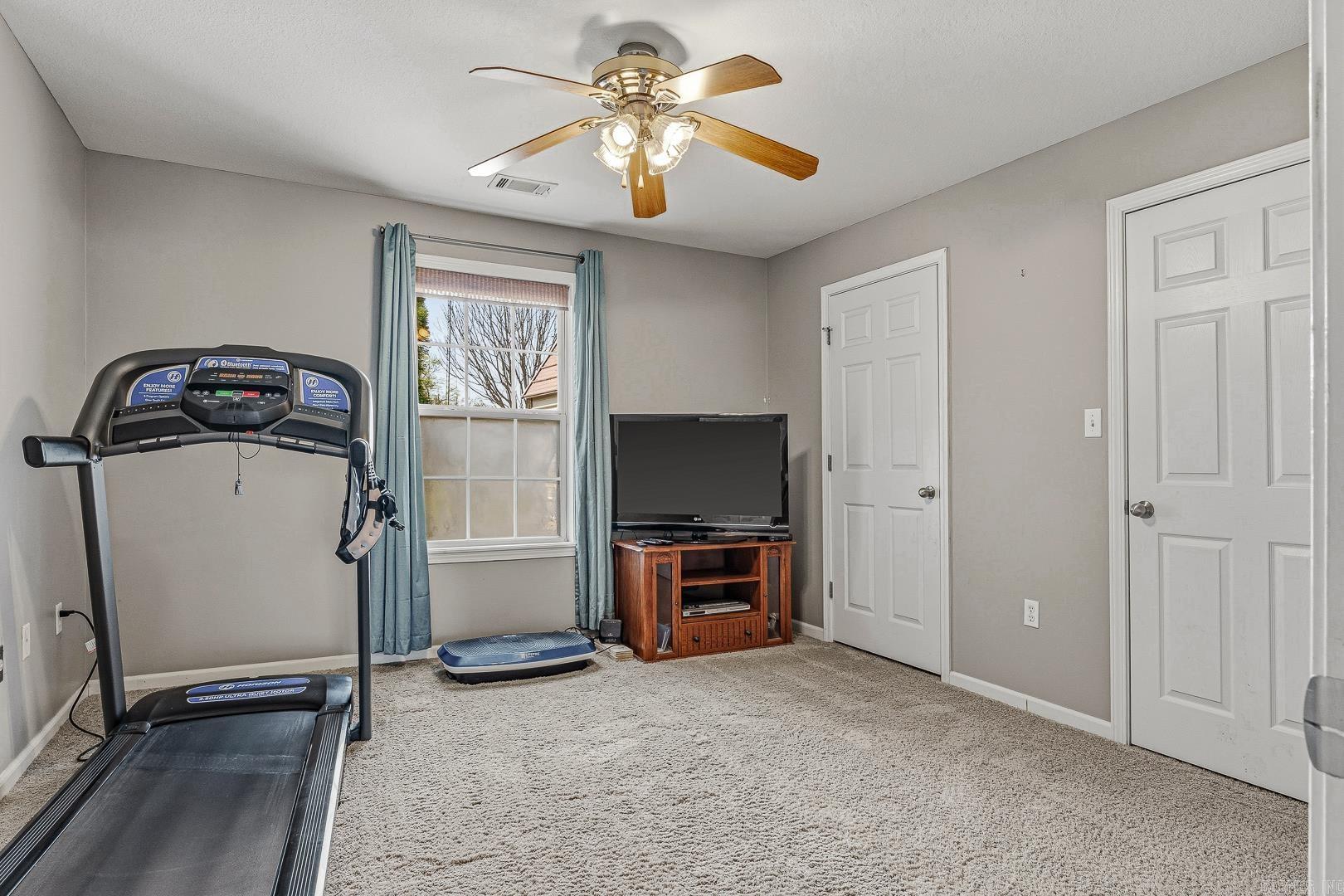 5502 S 32 Street Paragould, AR 72450