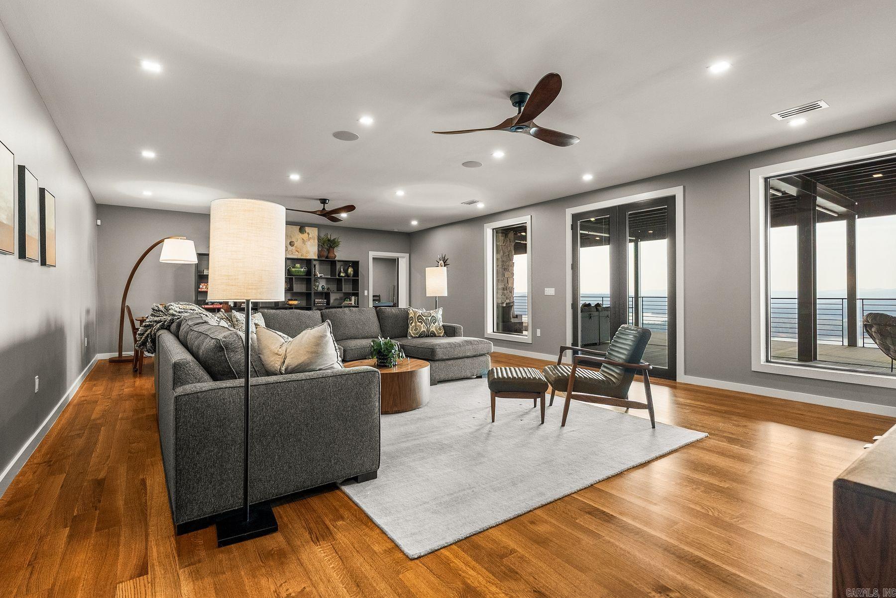 2623 Alum Cave Rd  Bee Branch, AR