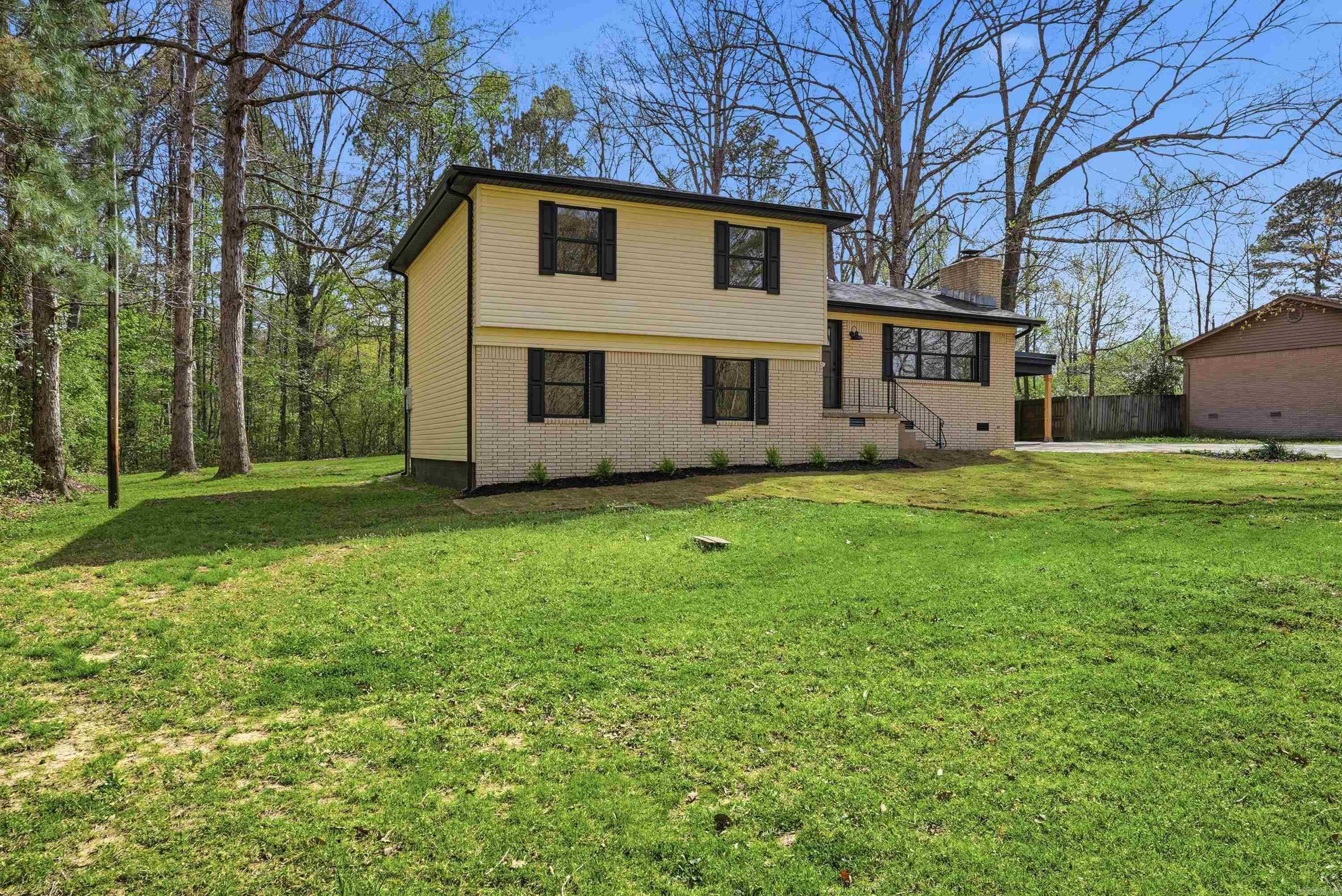 2923 Brown East End  Hensley, AR