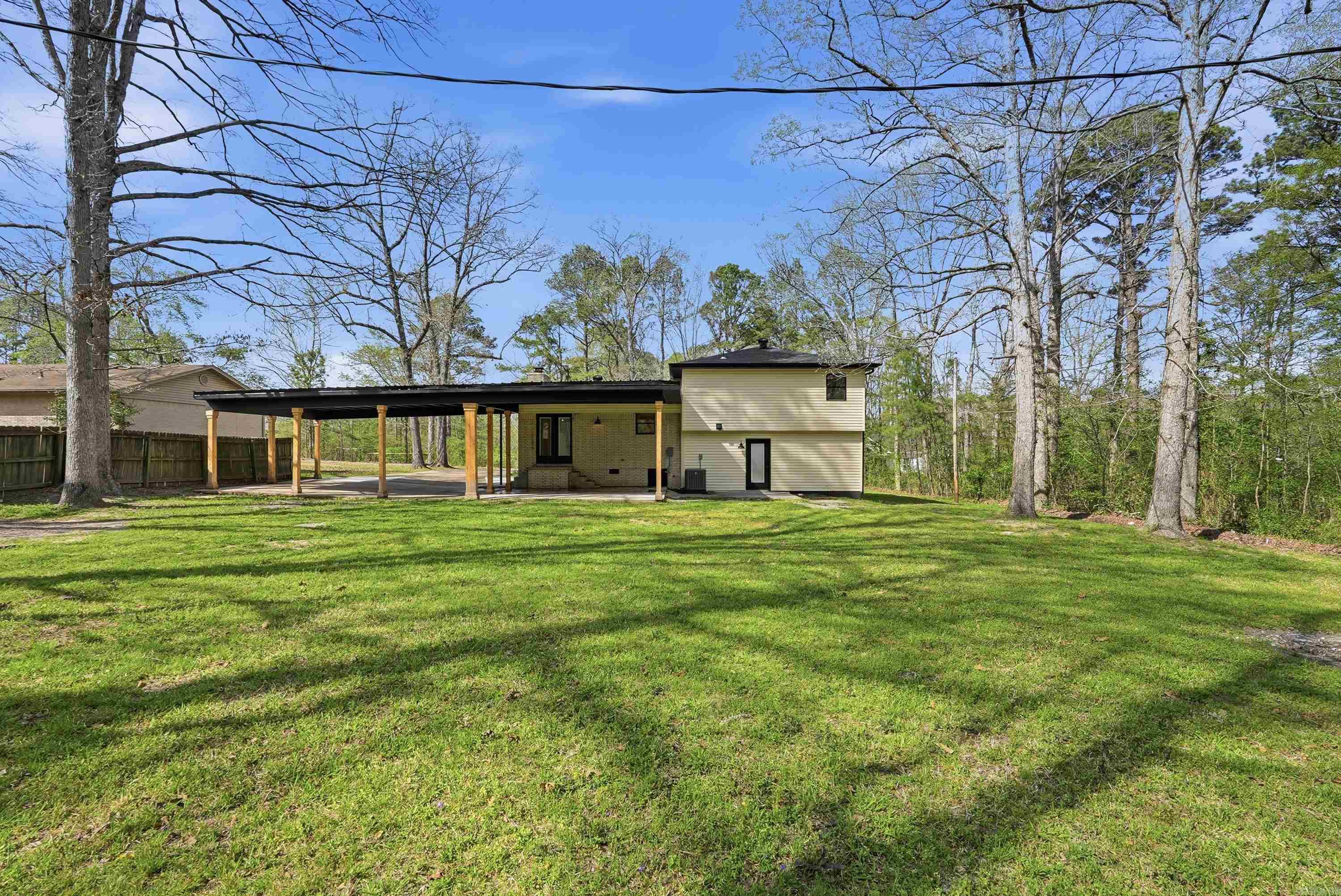 2923 Brown East End  Hensley, AR