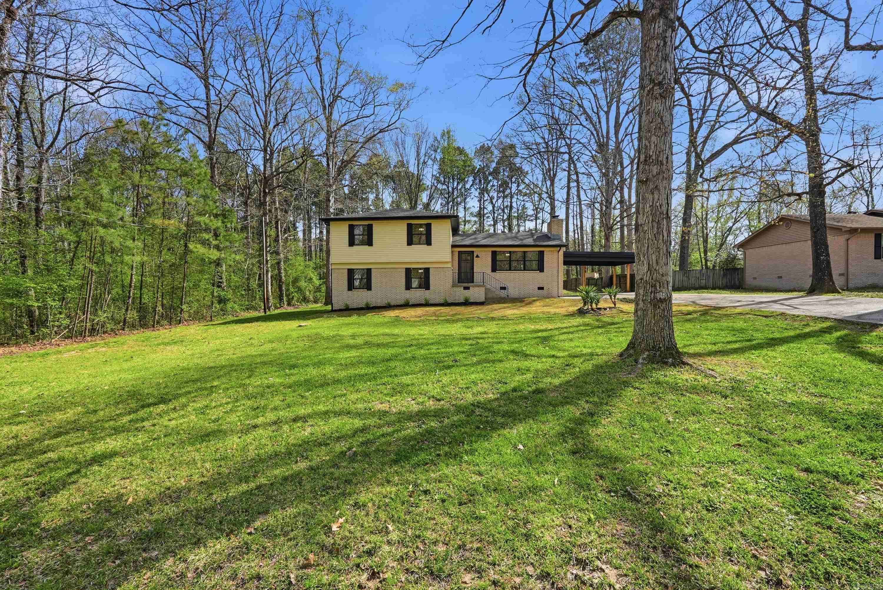 2923 Brown East End  Hensley, AR