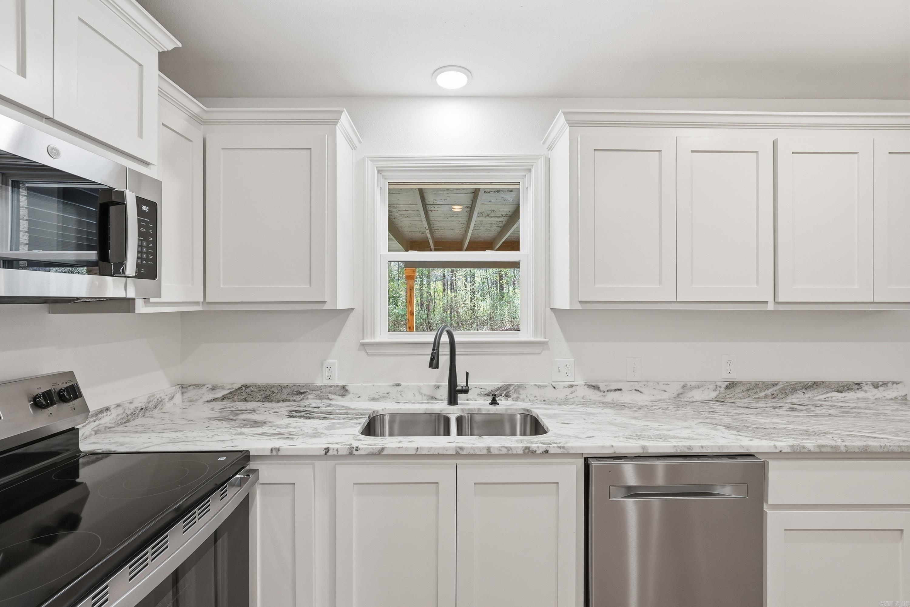 2923 Brown East End  Hensley, AR