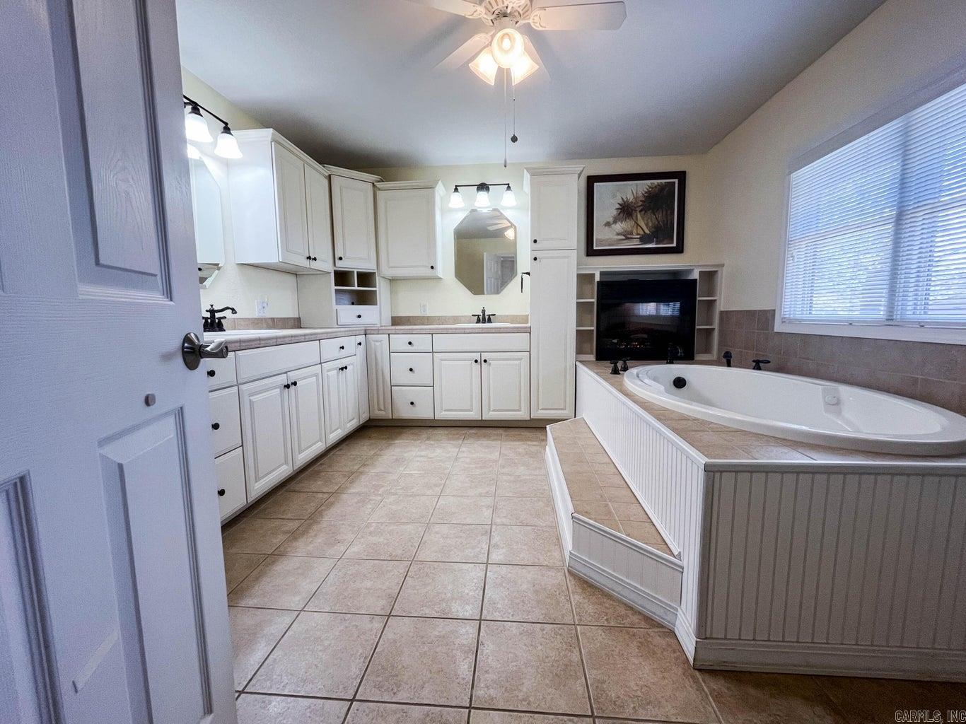 2110 Cambridge  West Plains, MO, AR