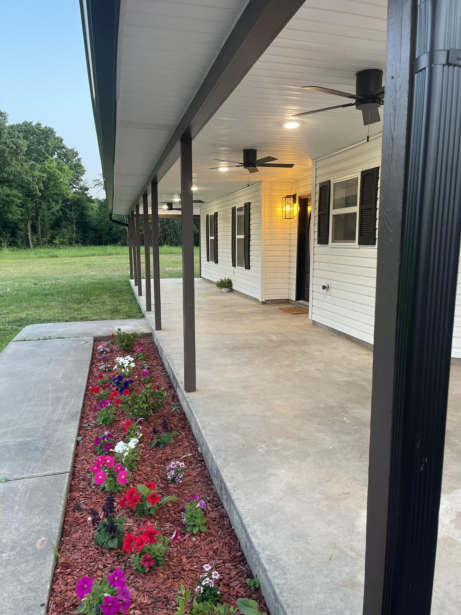 4109 W Creek Road  Ozark, AR