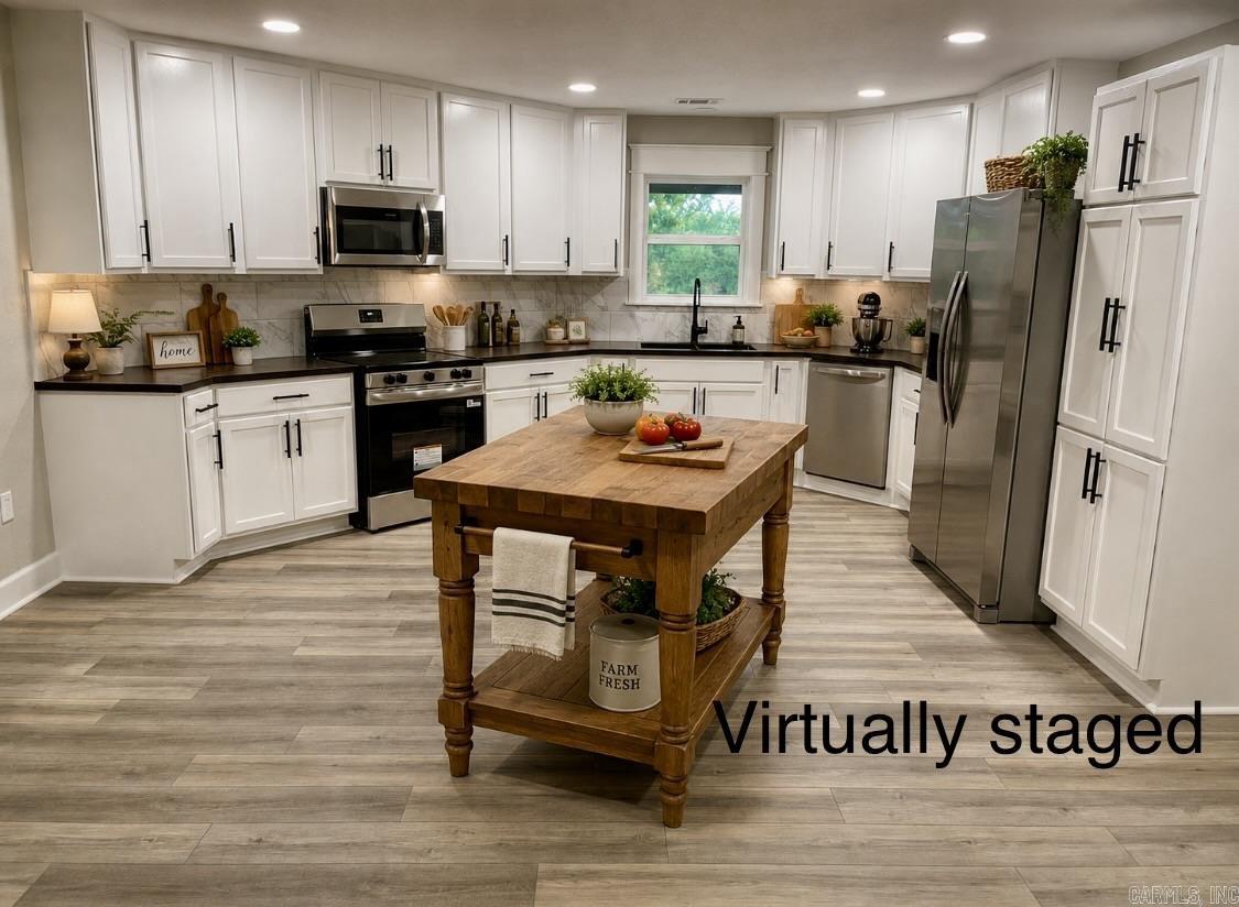 4109 W Creek Road  Ozark, AR
