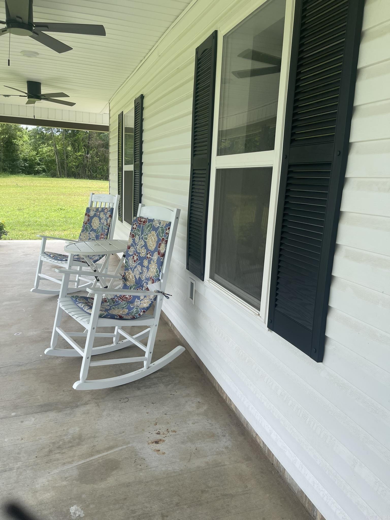 4109 W Creek Road  Ozark, AR