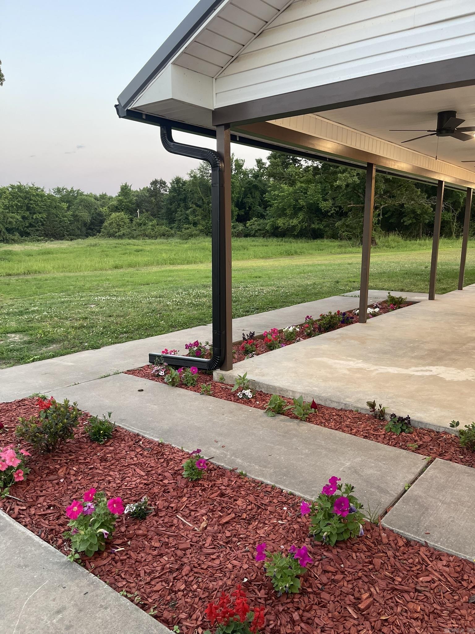 4109 W Creek Road  Ozark, AR