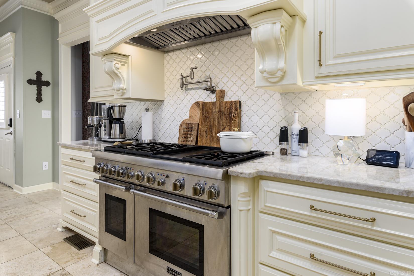 23 CANYON RIDGE COURT Little Rock, AR 72223-5982