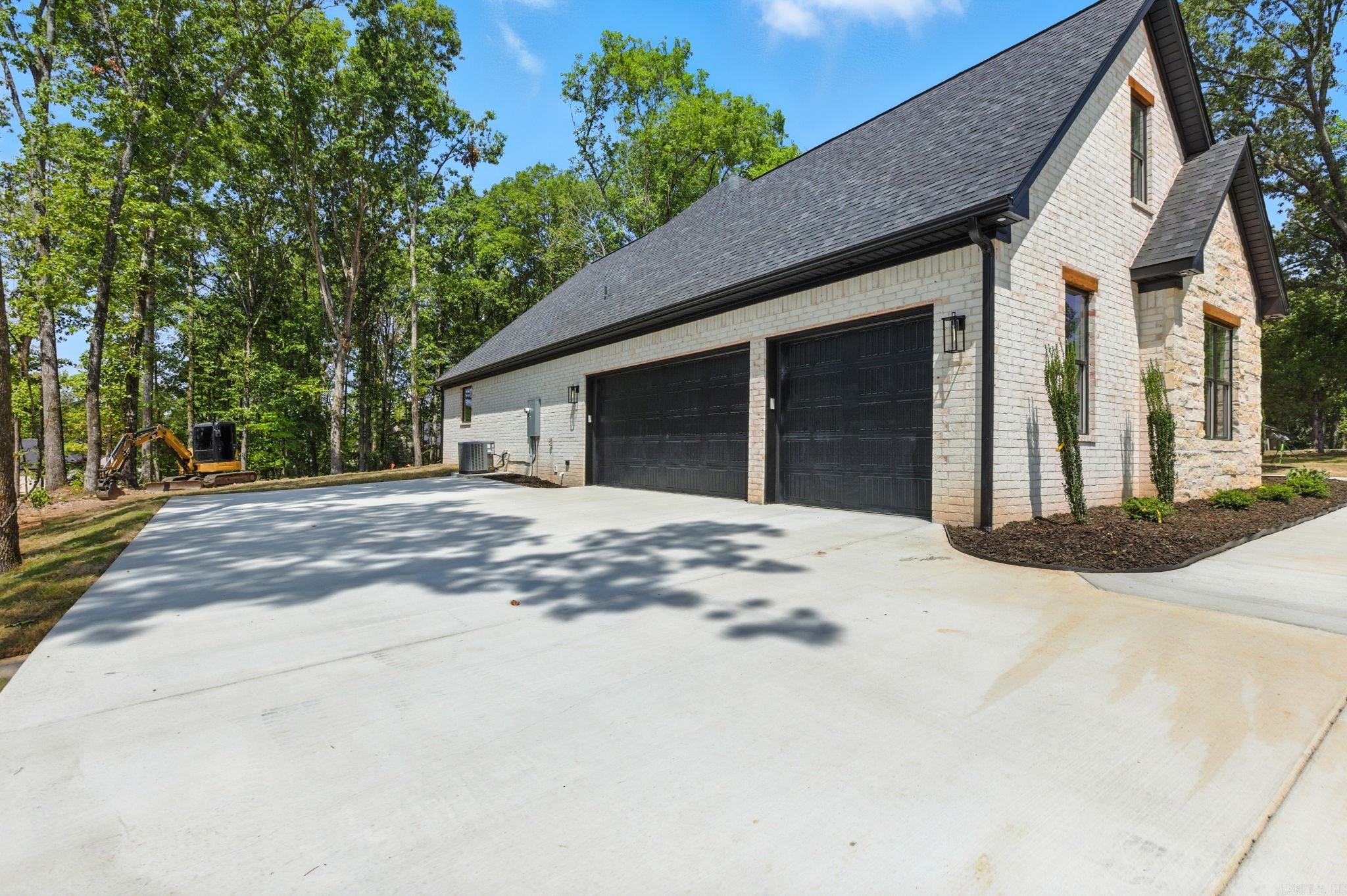 301 Abrielle Lane Benton, AR 72019